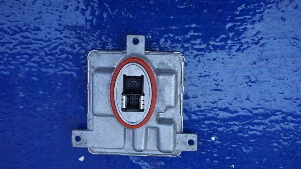 BMW 1 F20 F21 - module control unit lights XENON