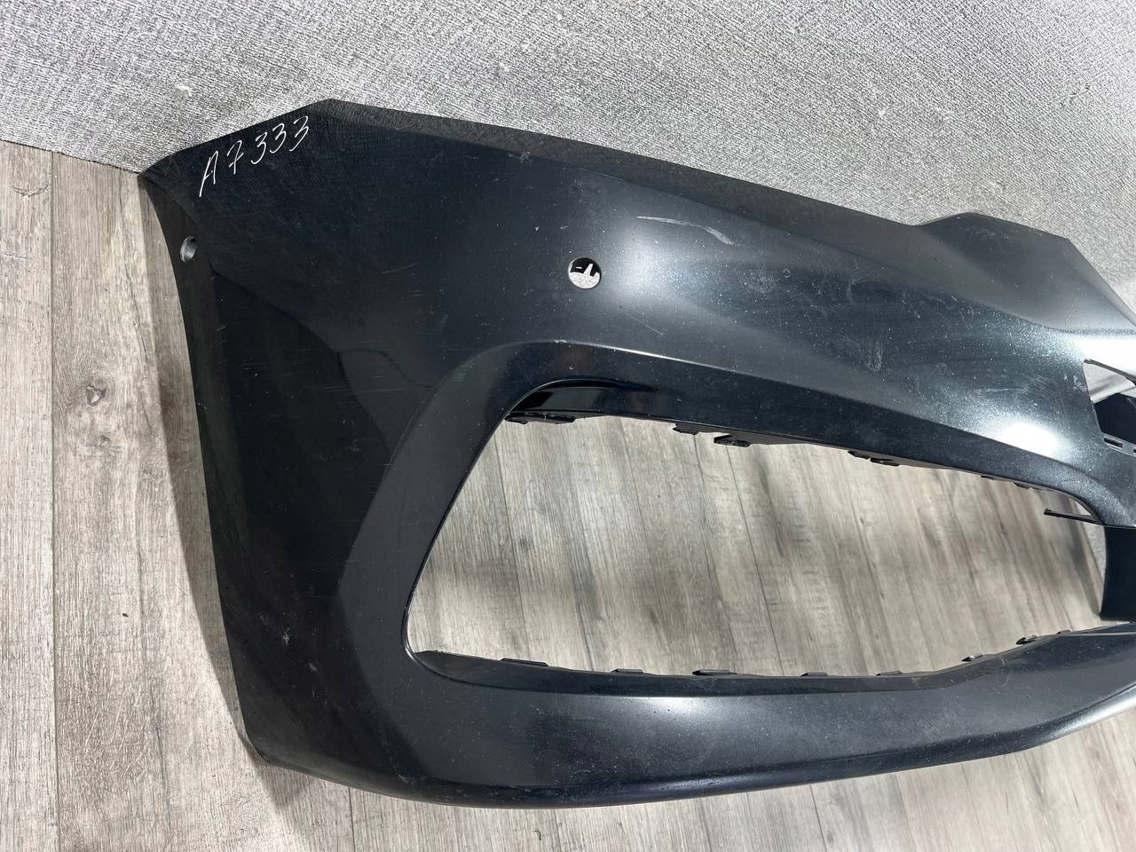 BMW 5 G30 G31 2017-2020 nárazník predok 7385336