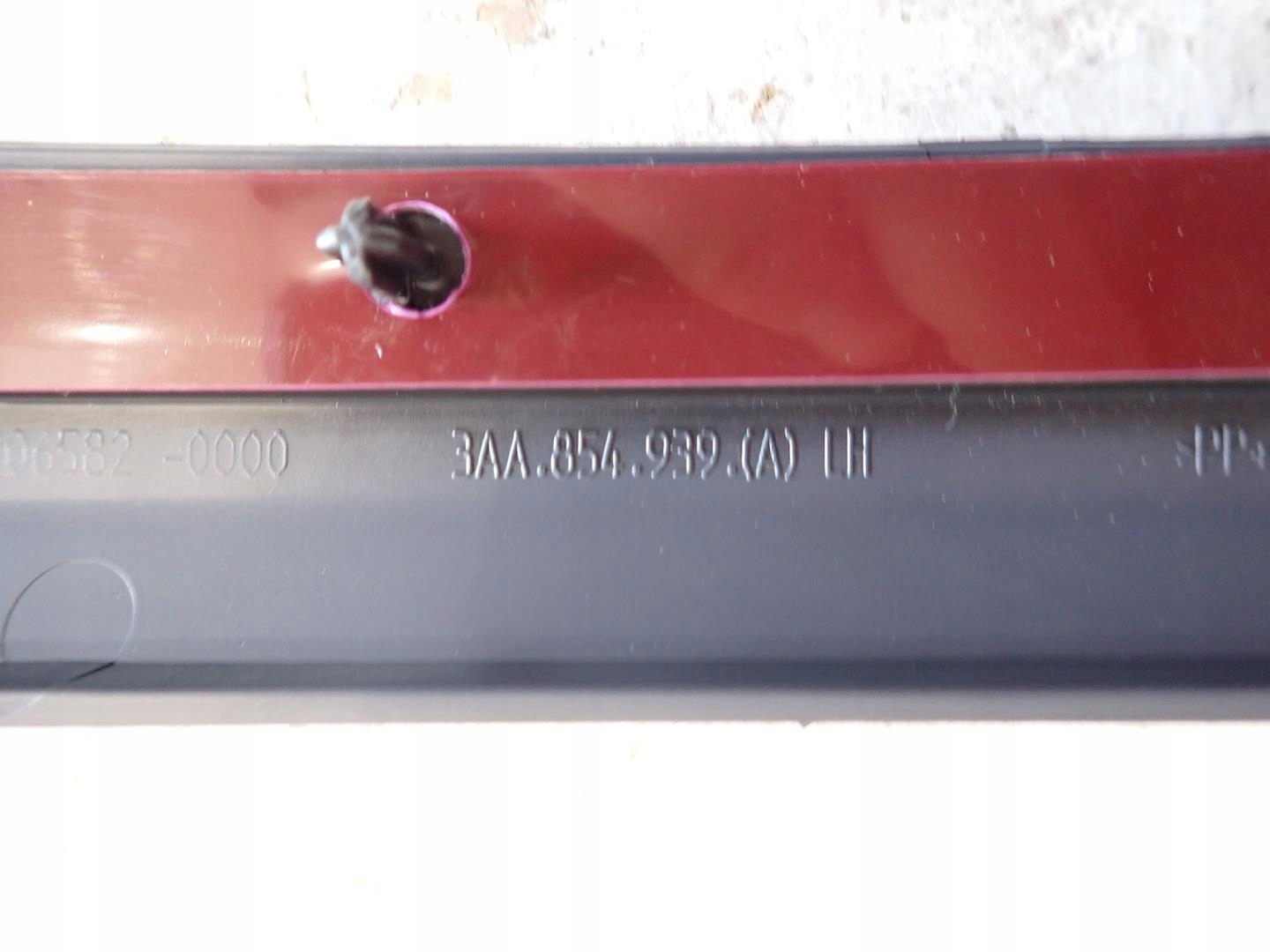 moulding door left front VW PASSAT B7 2010- 3AA854939