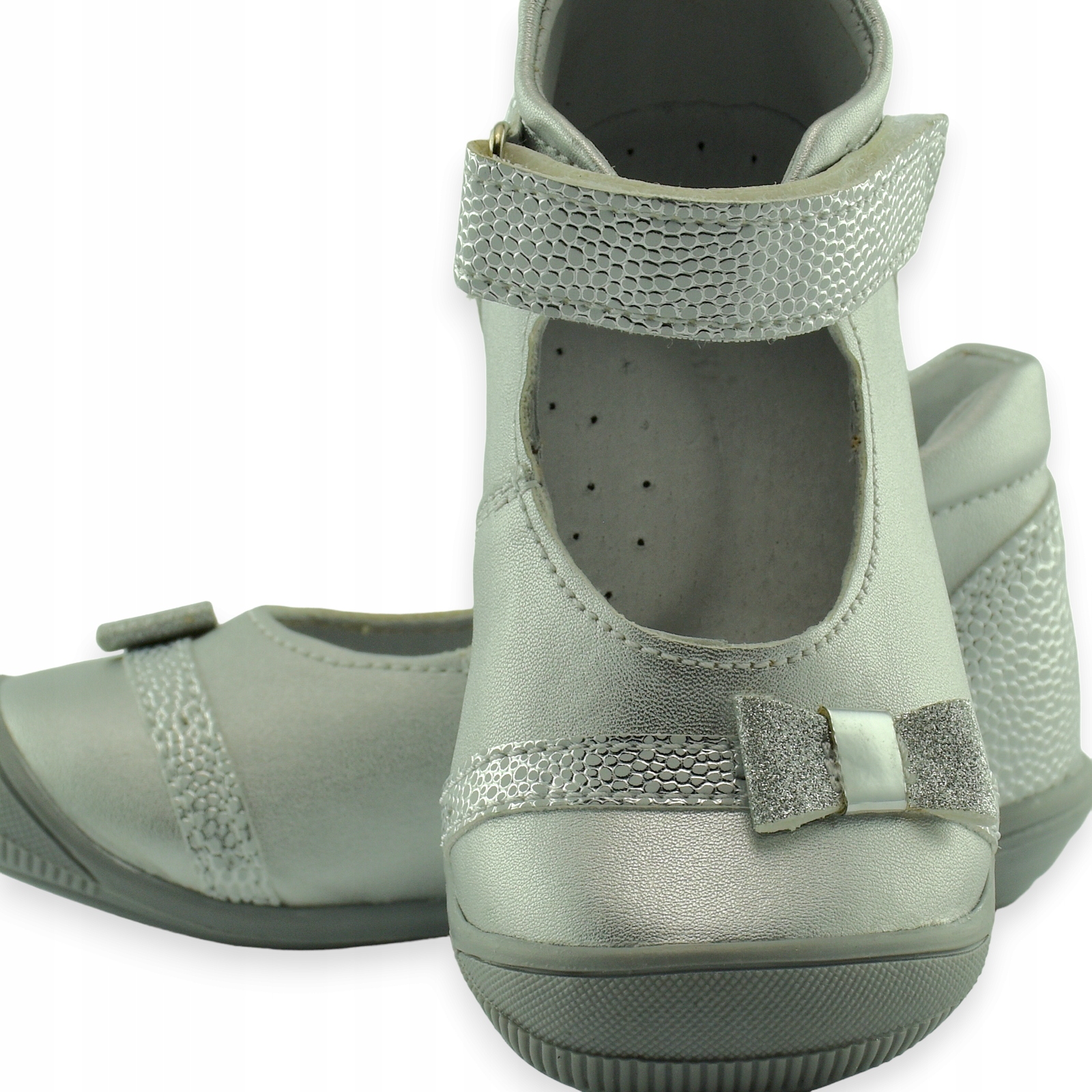 Baleriny dziecięce srebrne Kornecki 06068 rzep 21 Bohater / Bajka brak