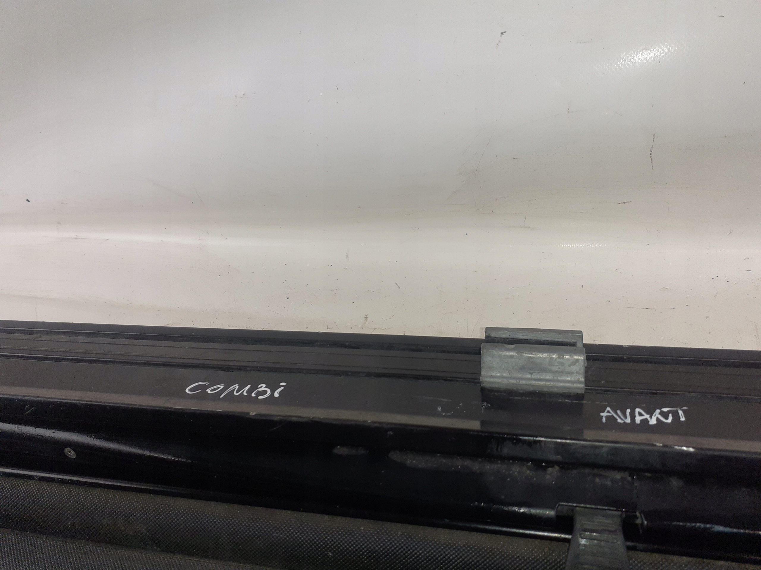 blinds boot z net - AUDI A4 B6 Kombi