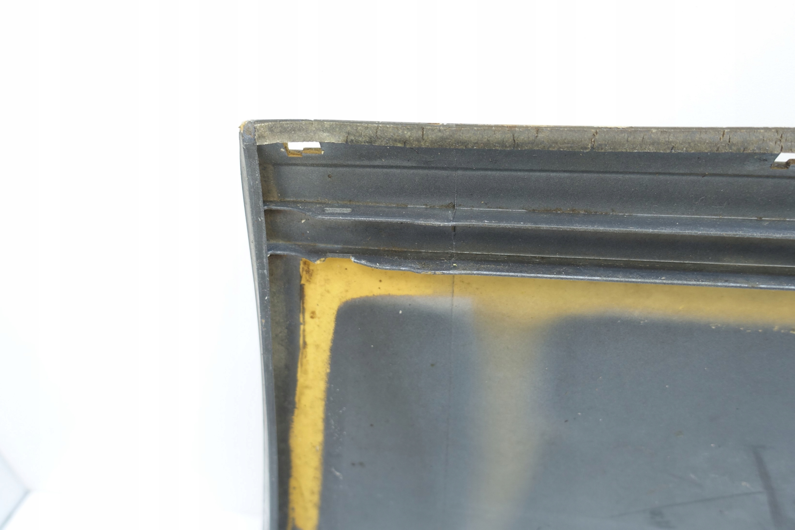 moulding door left front MERCEDES E W124