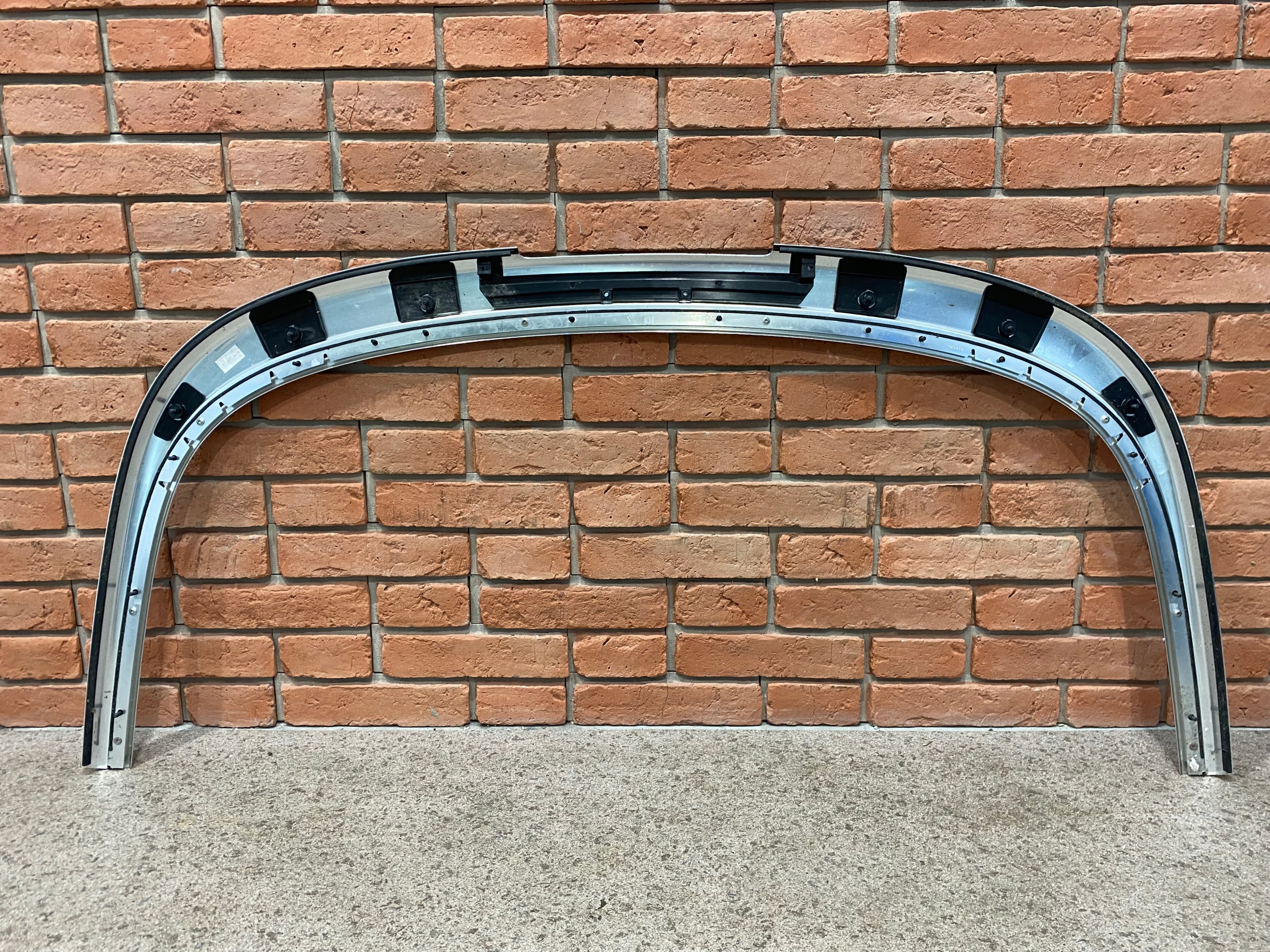 ROLLS ROYCE DAWN RR6 LISTWA BAGAŻNIKA KLAPY CHROM Typ samochodu Samochody osobowe