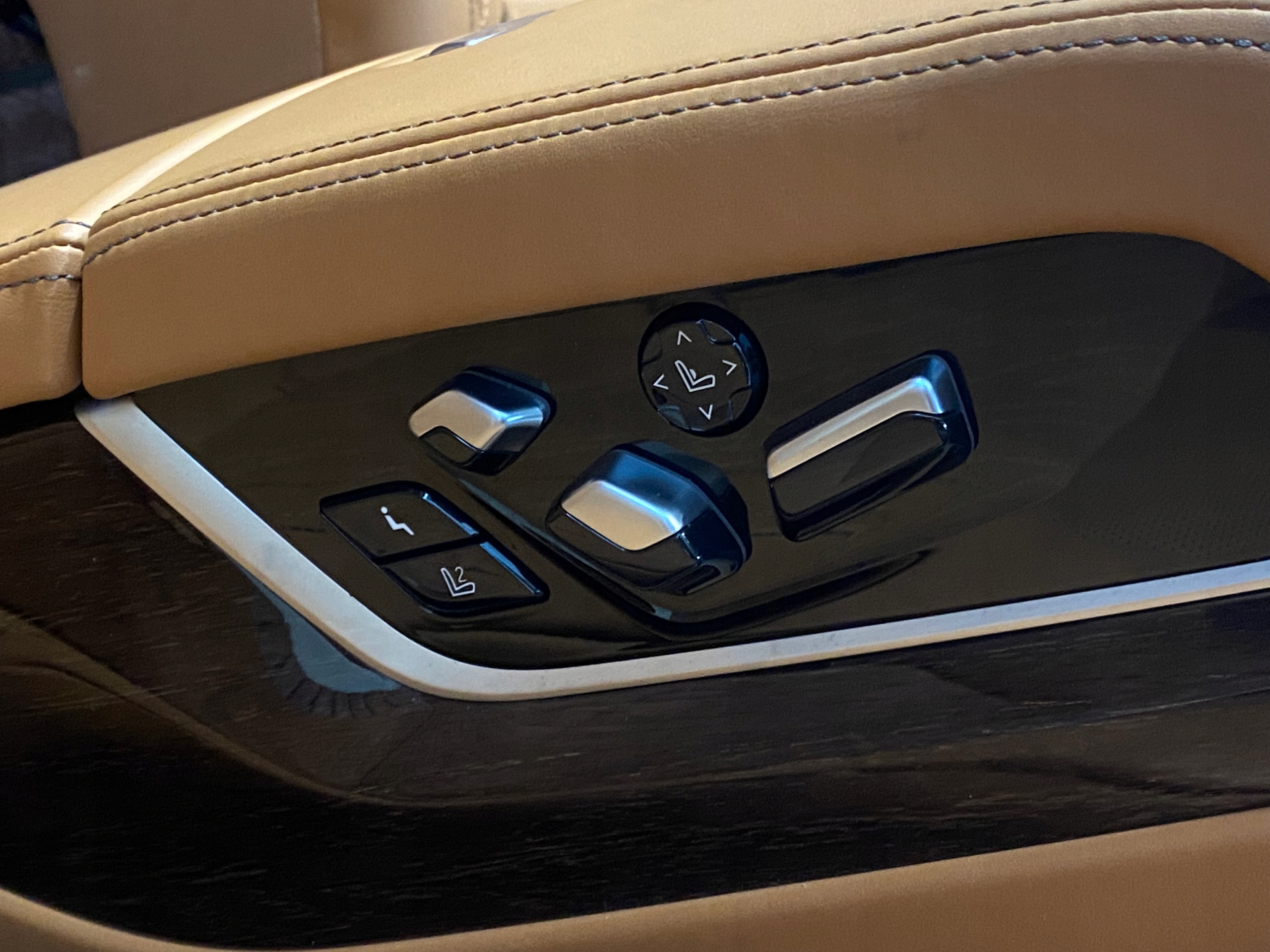 BMW 7 G12 кресла диван бочки Салон full