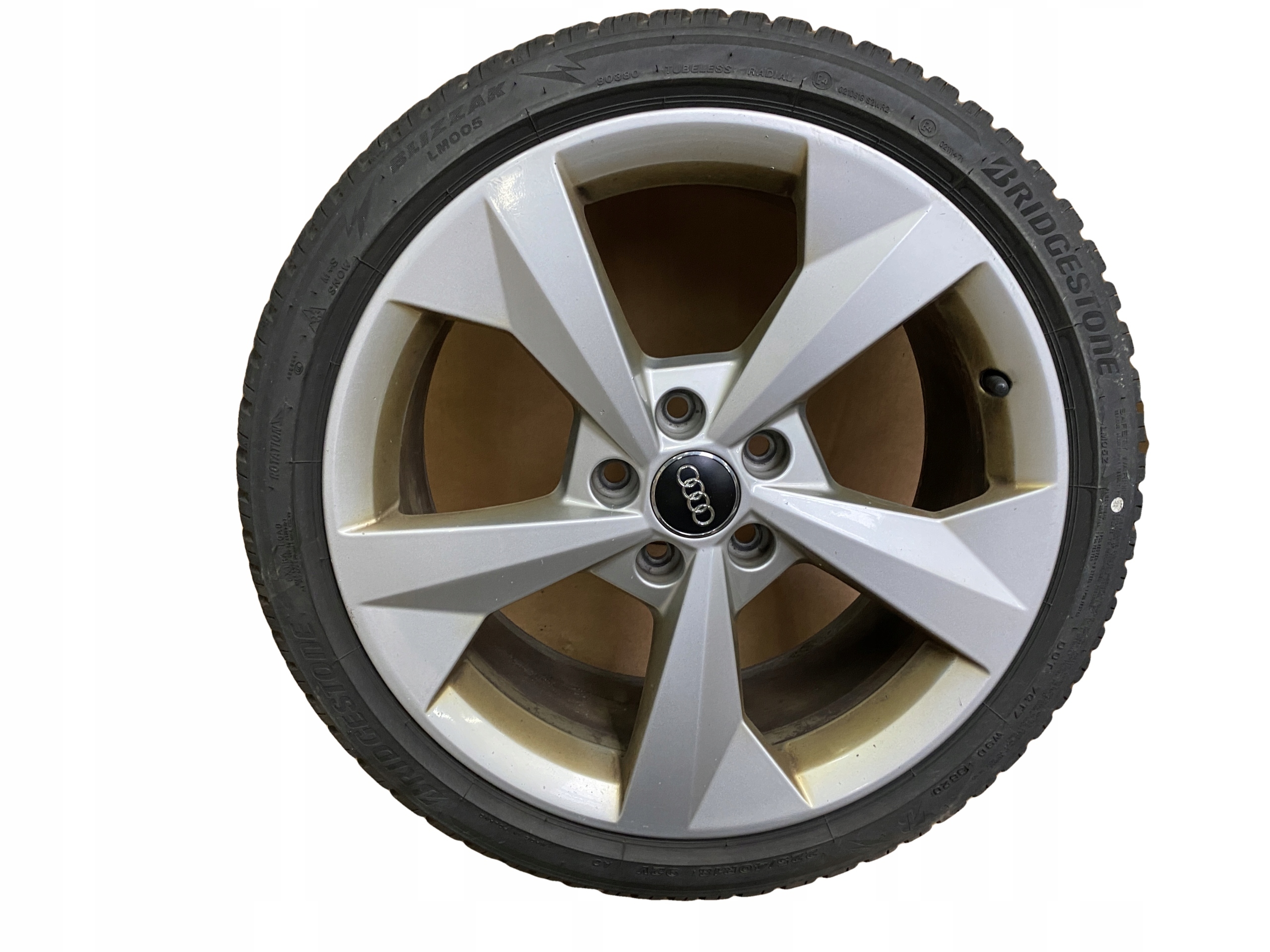 AUDI A3 8Y wheels discs 225/40R18 BRIDGESTONE ZIMA