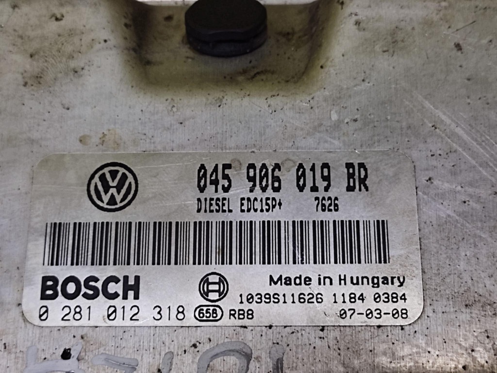 SEAT IBIZA III control unit of the engine 0281012318