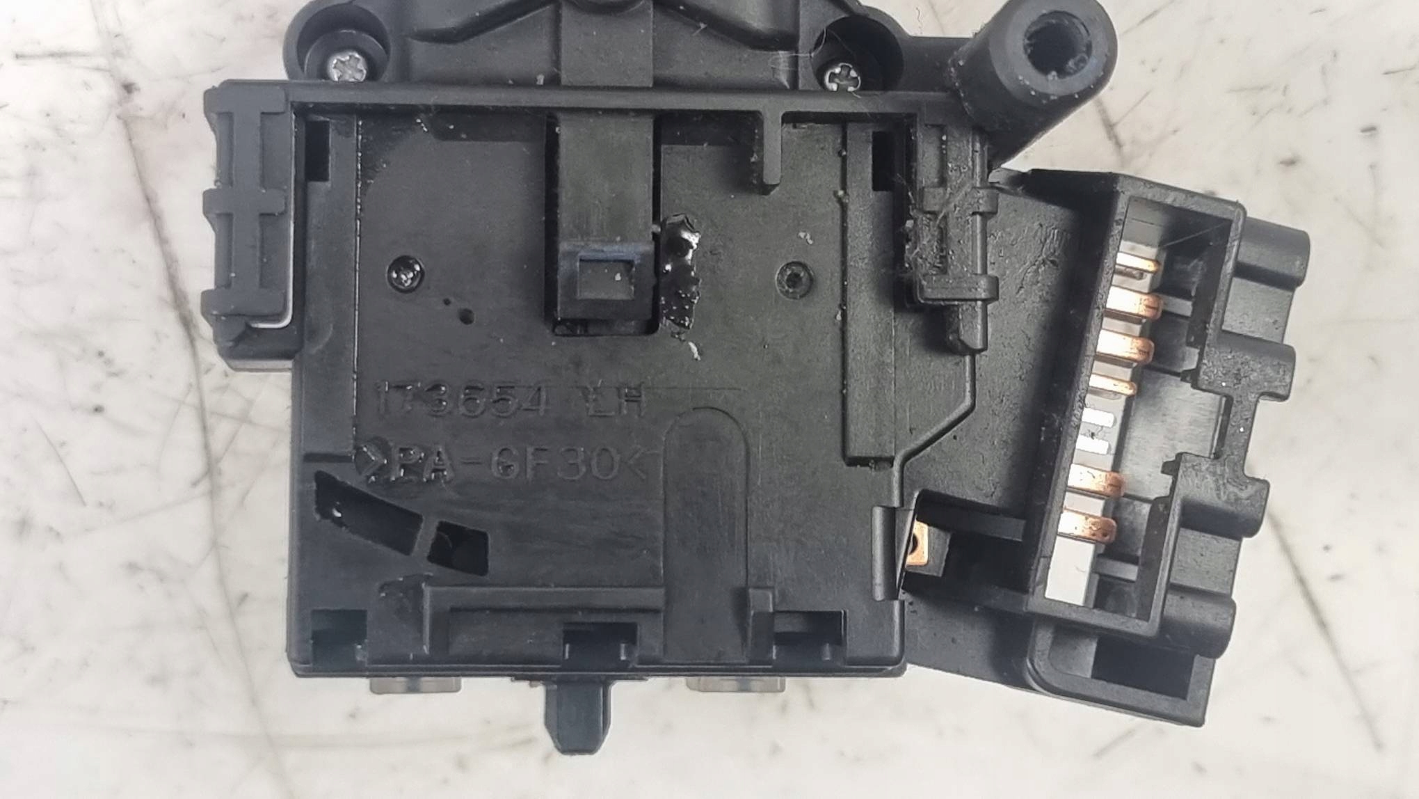 button 8465205150 TOYOTA COROLLA VERSO