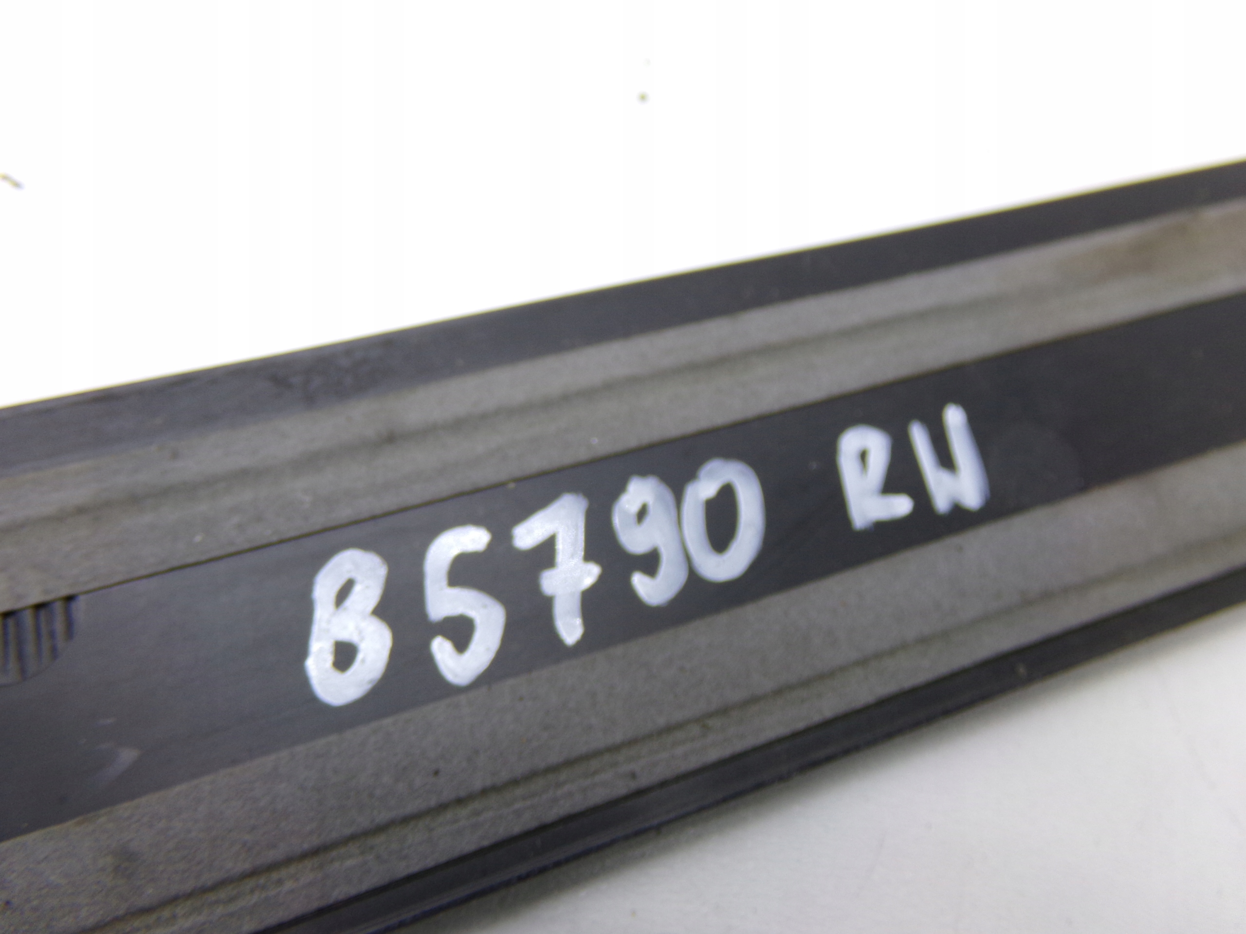 молдинг порога правая левый Audi A5 8T S5 3D Купе 8T0853374 8T0853373