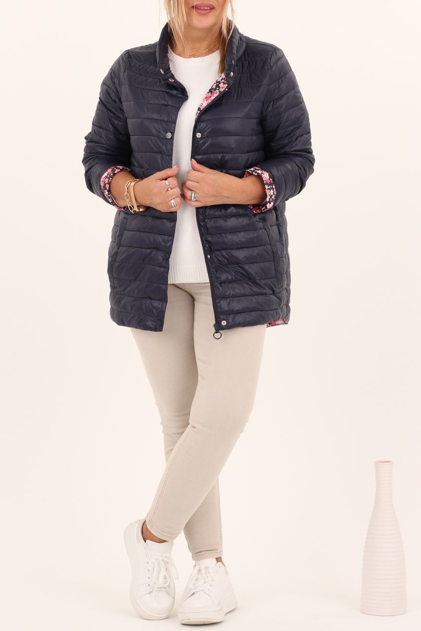 KURTKA CIENKA PRZEJŚCIOWA DUŻE ROZMIARY PIKOWANA LEKKA ZE STÓJKĄ LEKKA Marka FEMIMODA