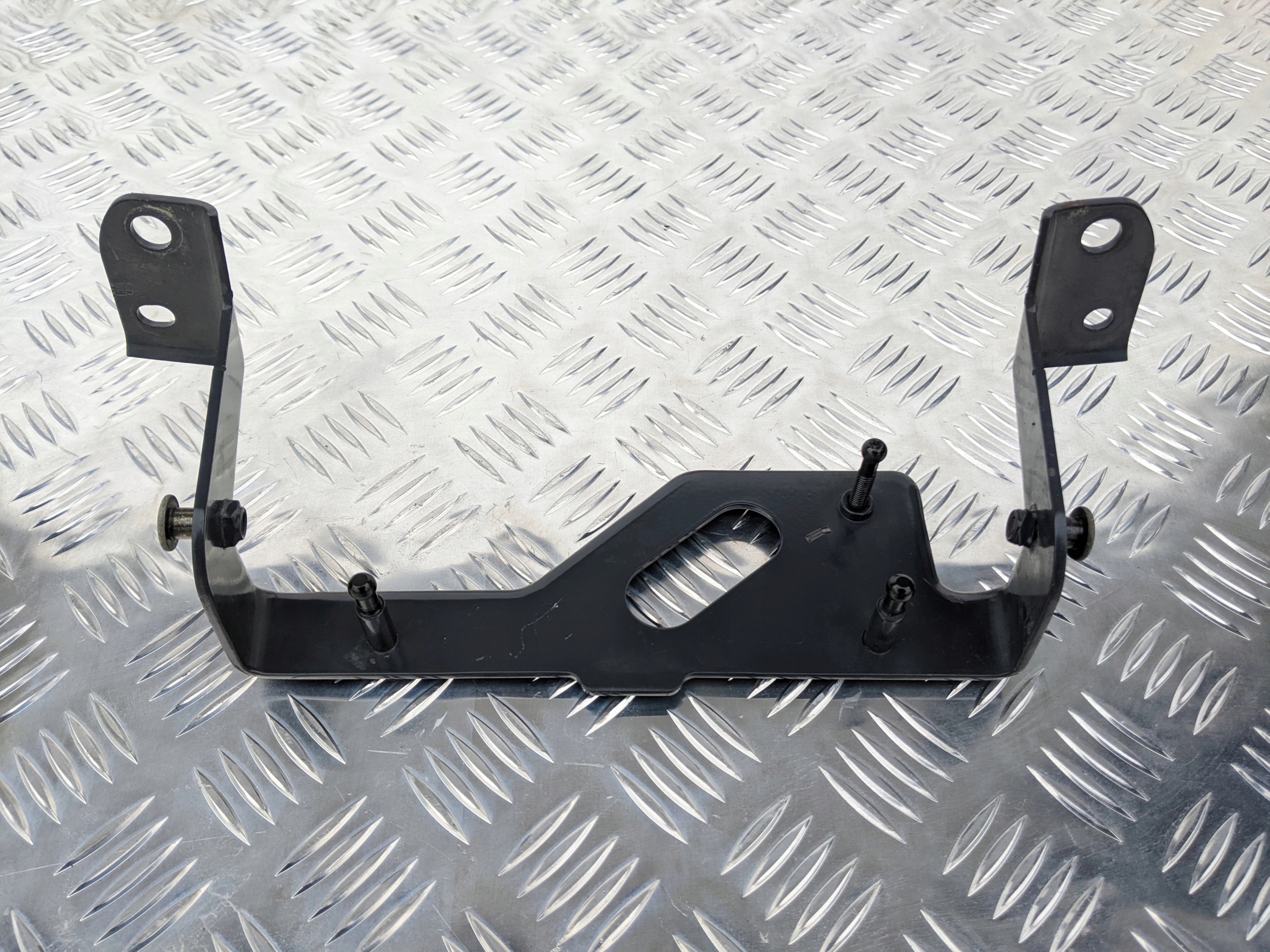 2492796 - КРОНШТЕЙН КРЕПЛЕНИЕ РАДАРА SCANIA NTG