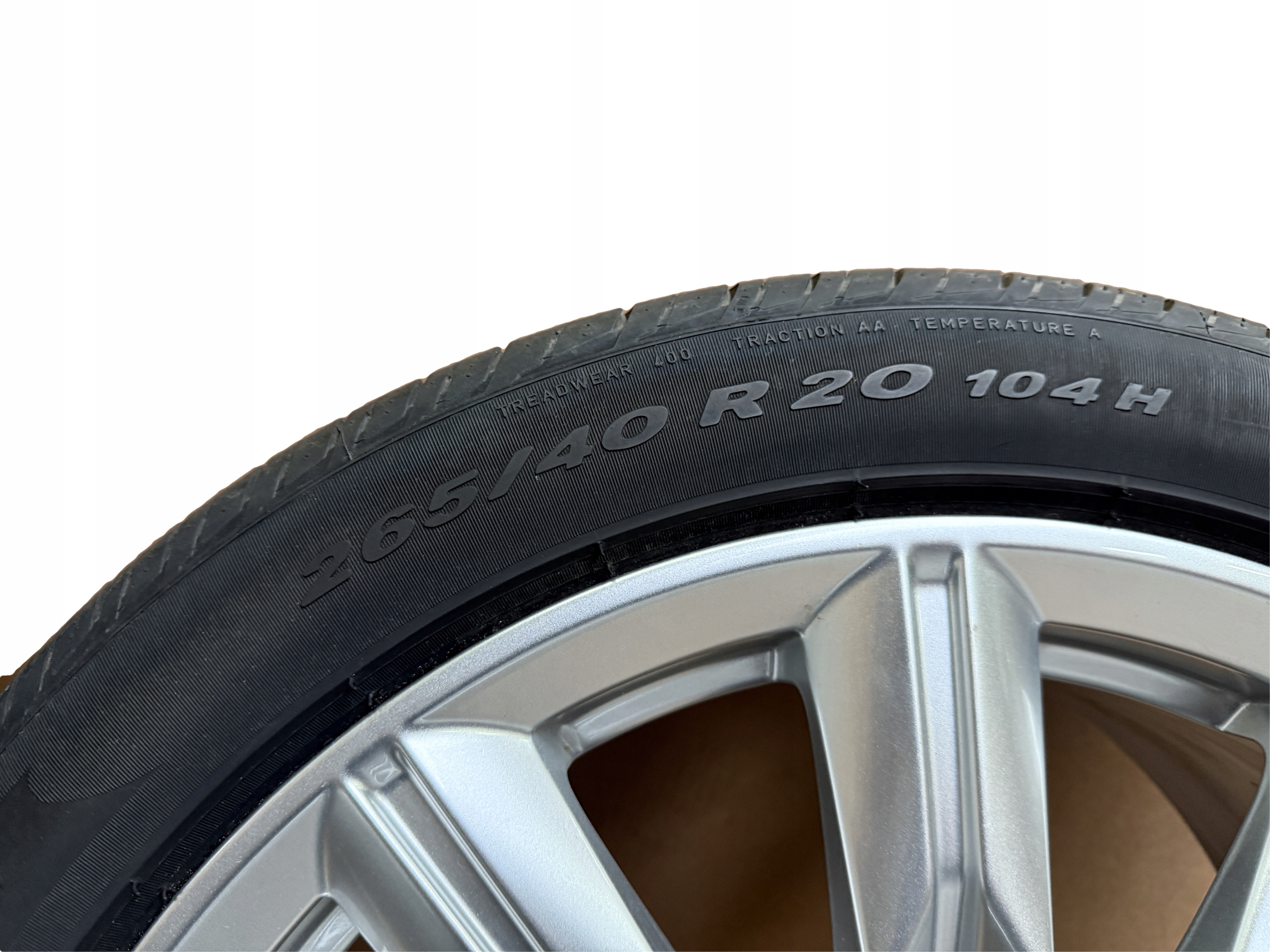 AUDI A8 4H D4 wheels discs 265/40R20 PIRELLI