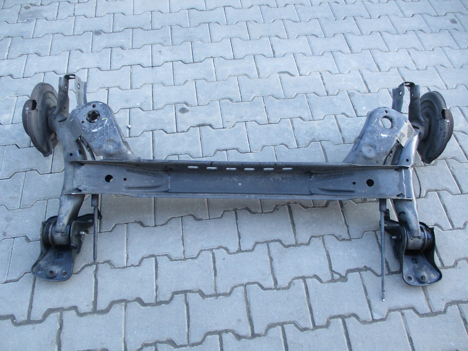 axis rear sususpension sider SKODA OCTAVIA III 1,6D 17R