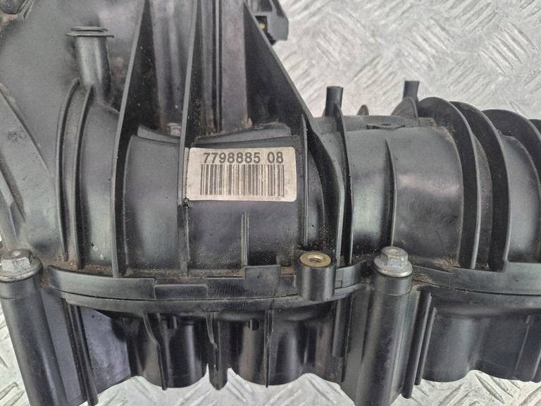 BMW 3 E90 E91 318d intake manifold 7798885 N47D20A