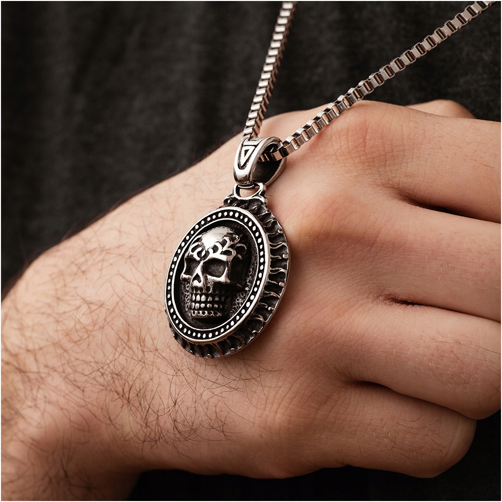 Zawieszka męska CZASZKA okrągła ORNAMENTY wisiorek STAL 316L Marka Blingart