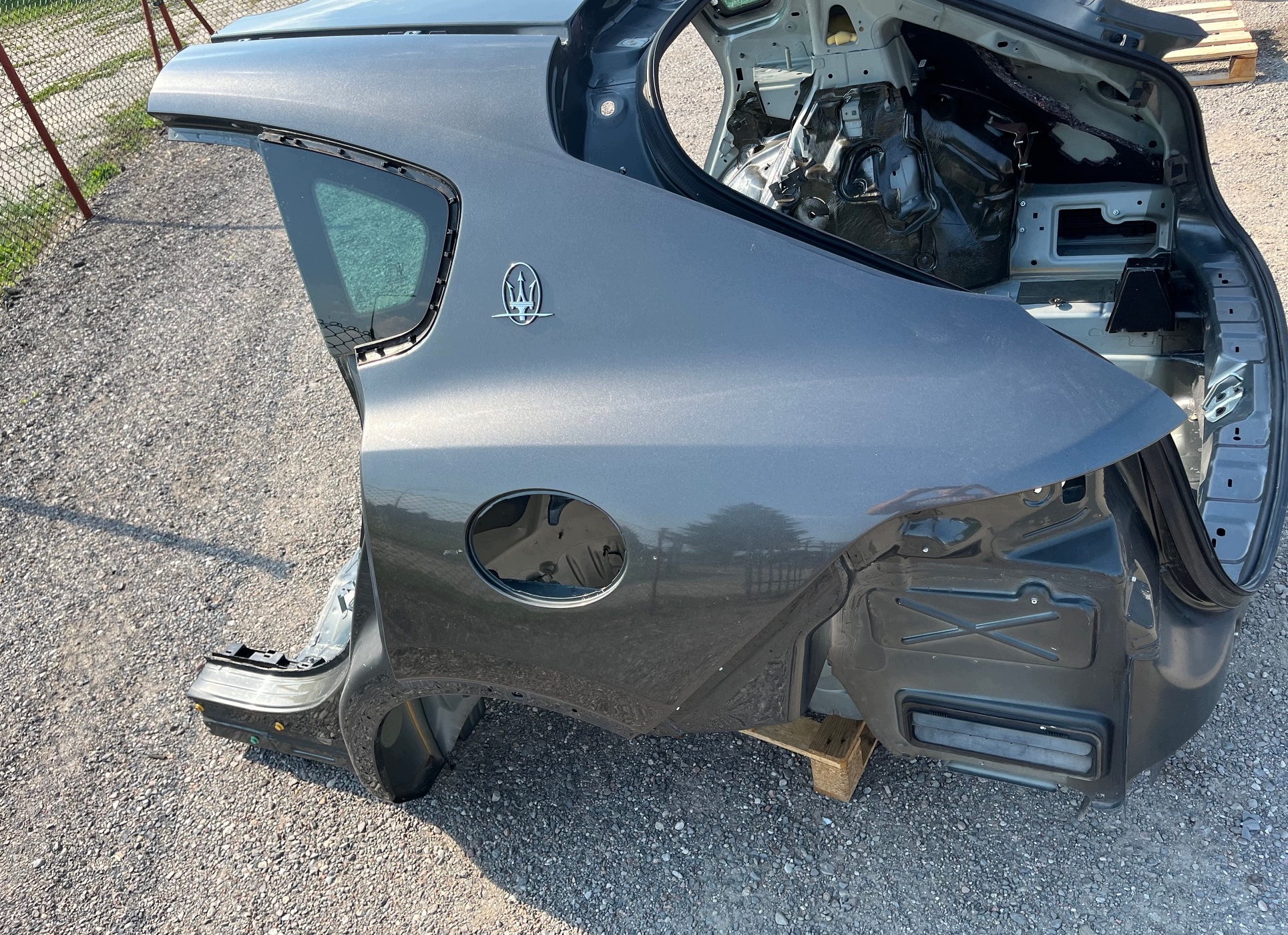 quarter fender rear part rear left rear left Maserati Levante 2017