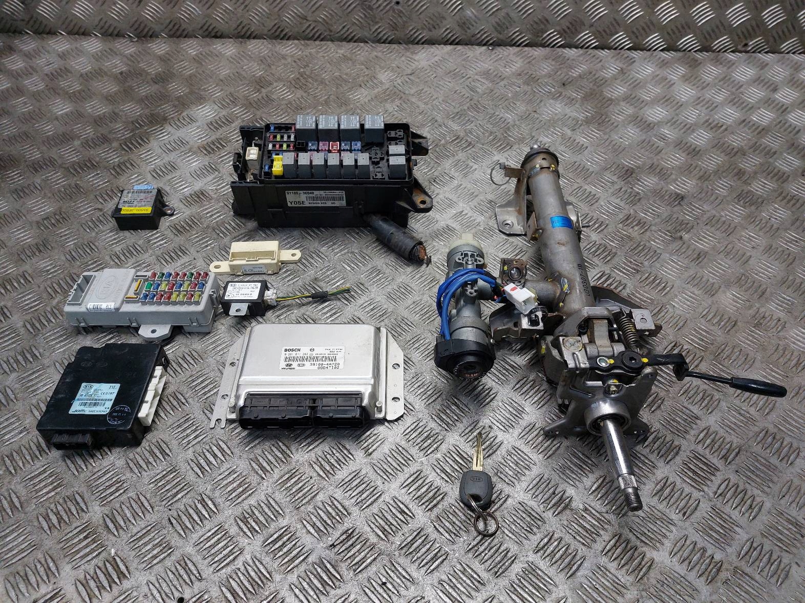 Montaggio STARTOWY KIA SORENTO e 2.5 CRDI 39100-4A720 95400-3E300