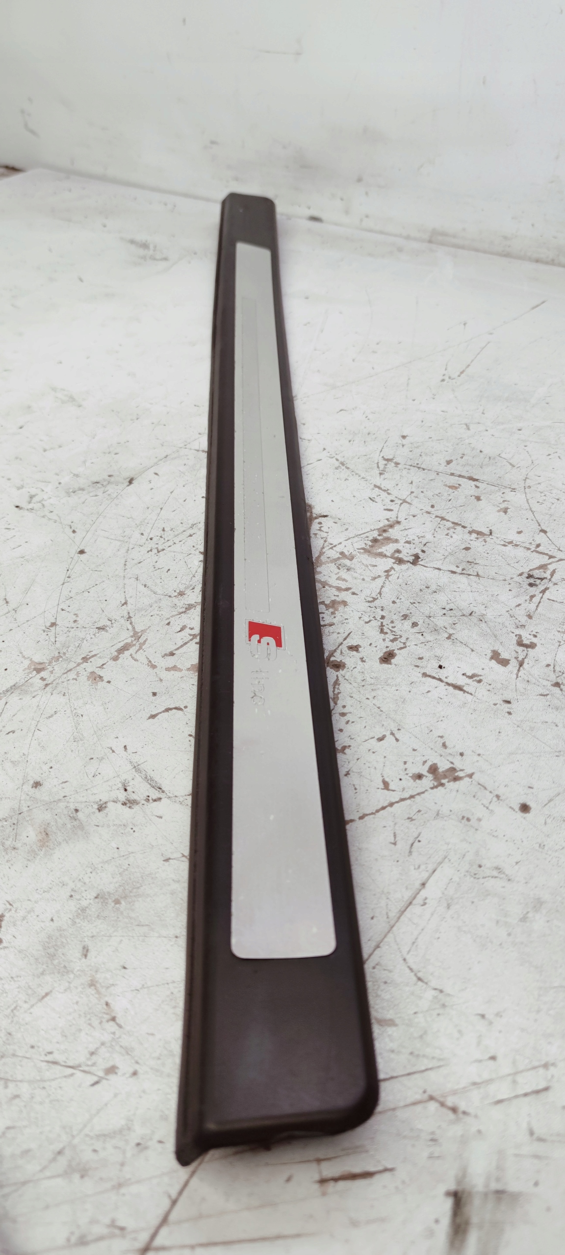 moulding threshold left S LINE AUDI A3 8P 8P3853491E