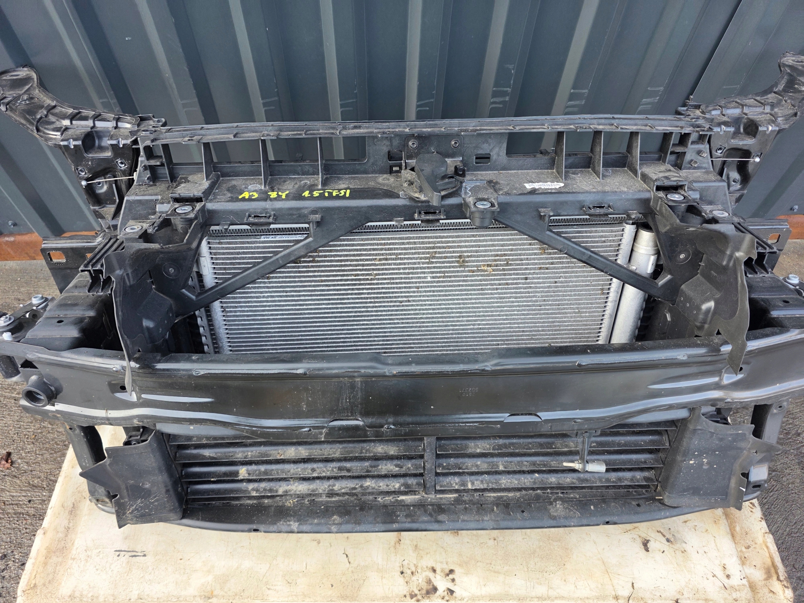 support panel for radiators complete AUDI A3 8Y 1.5 TFSI original !!!