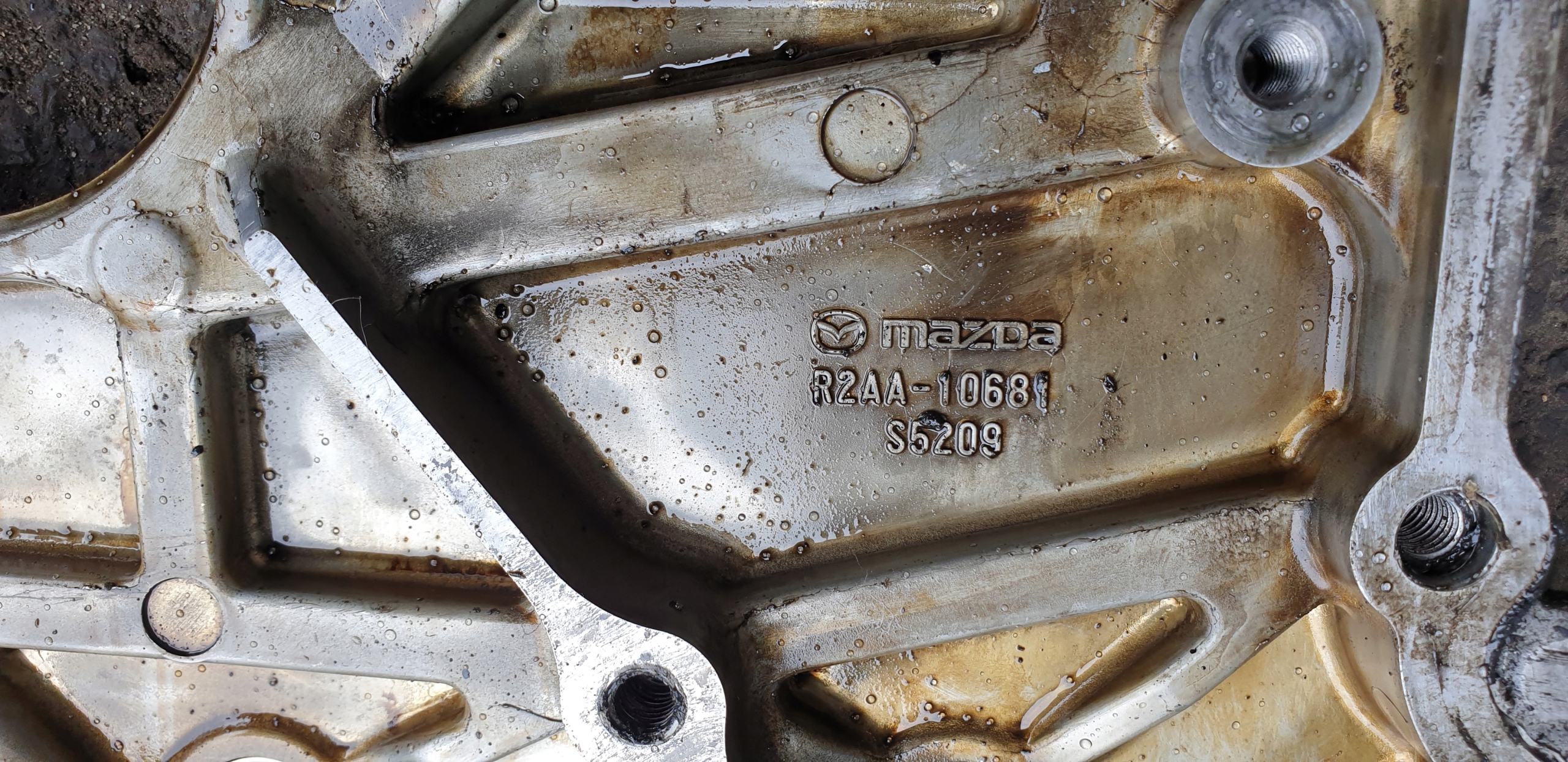 Couvercle carter distribution MAZDA 3 6 II GH CX-7 2.2D MZR-CD OE