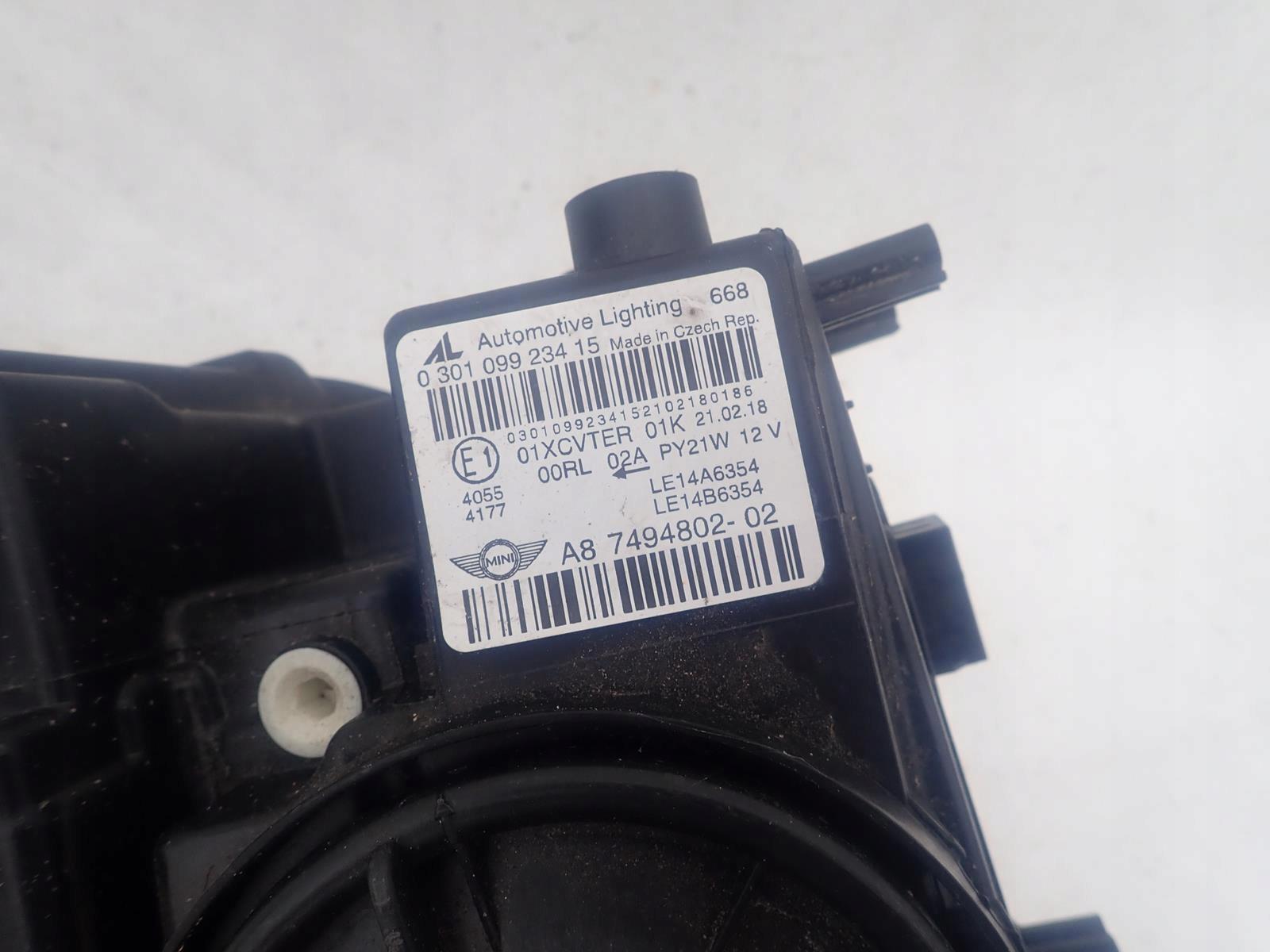 MINI COUNTRYMAN II 2 F60 16-> light front right