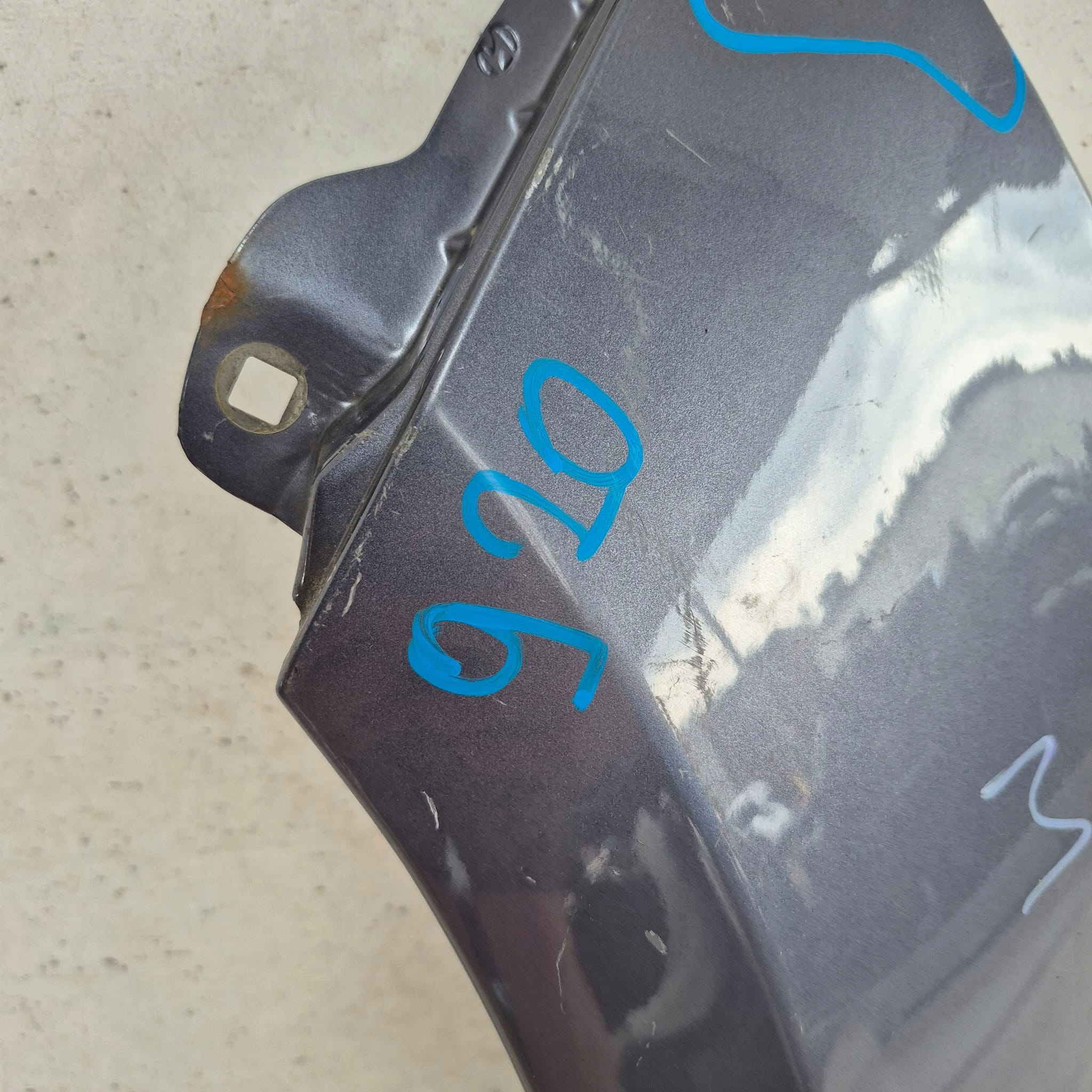 HYUNDAI I20 and 1 08-12 fender front front left