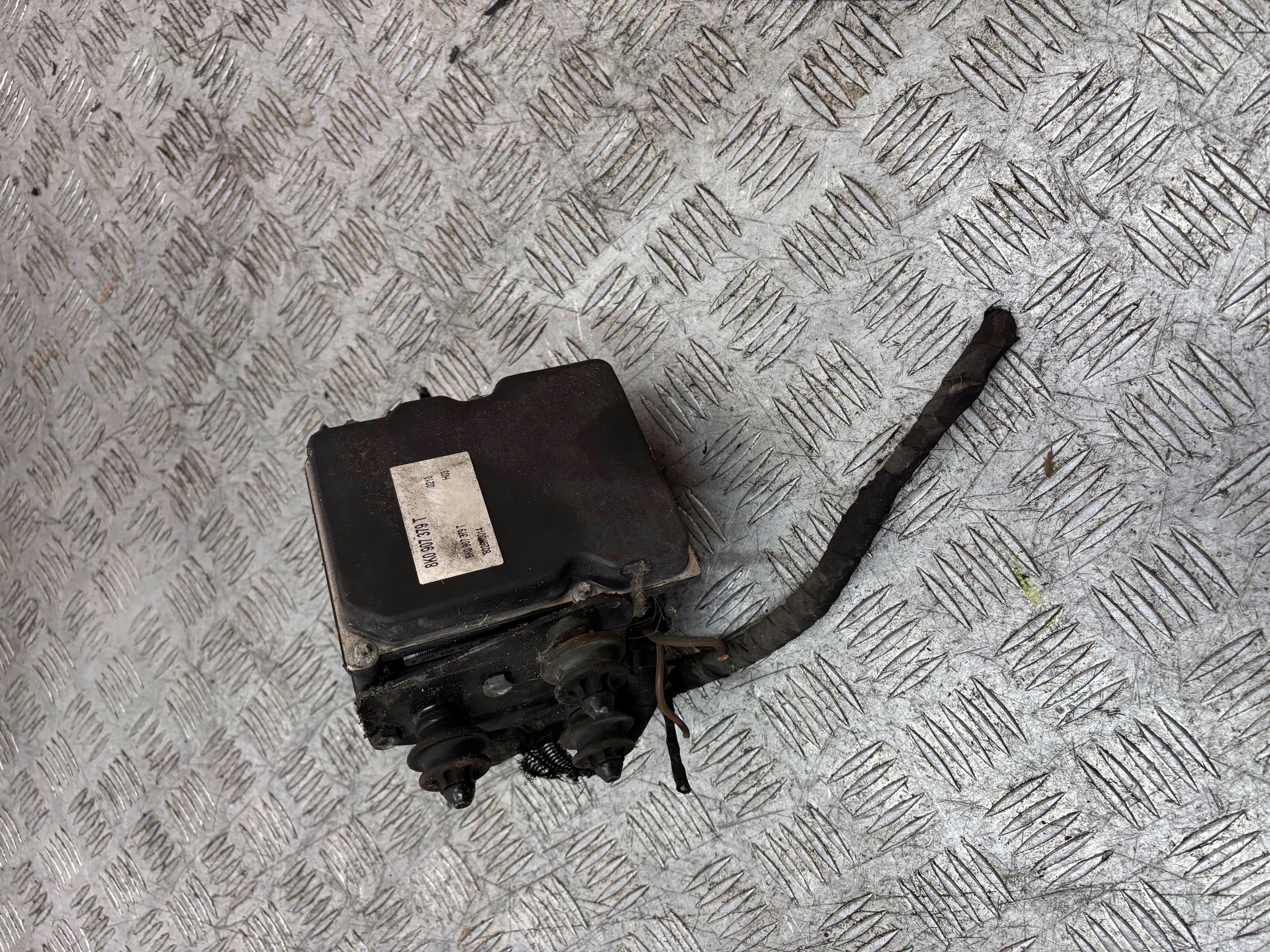 pump ABS AUDI A4 B8 8K0907379T