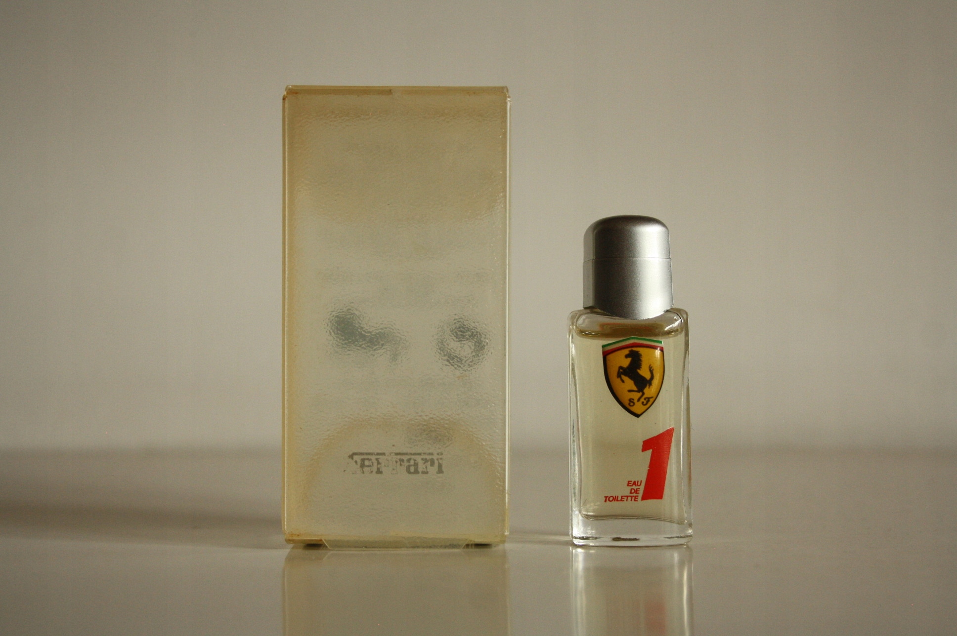 PERFUMY KOLEKCJONERSKA MINIATURA FERRARI FERRARI No1 EDT (4 ML)
