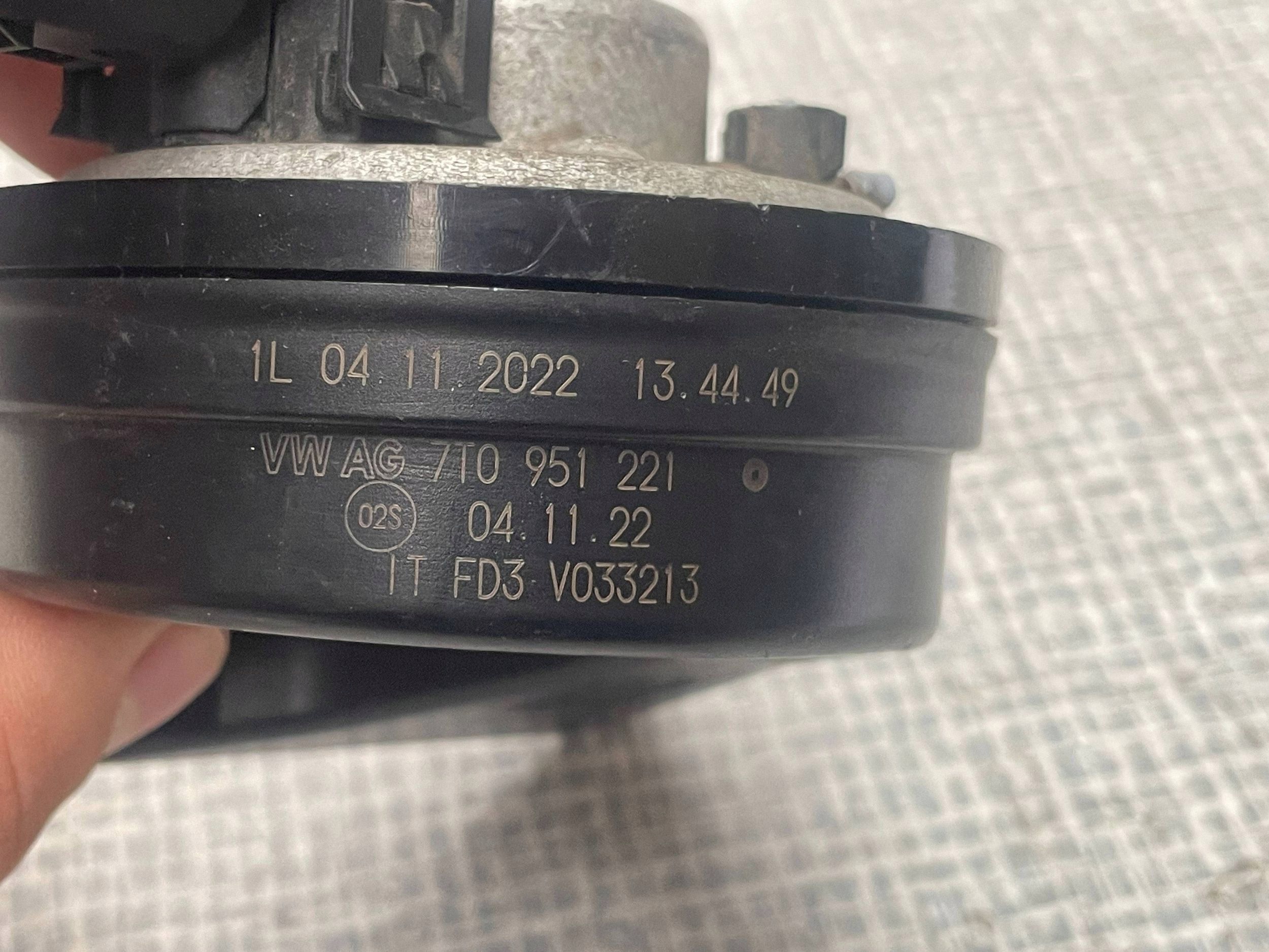 KLAKSON VOLKSWAGEN MULTIVAN T6 7T0951221 Originale @A