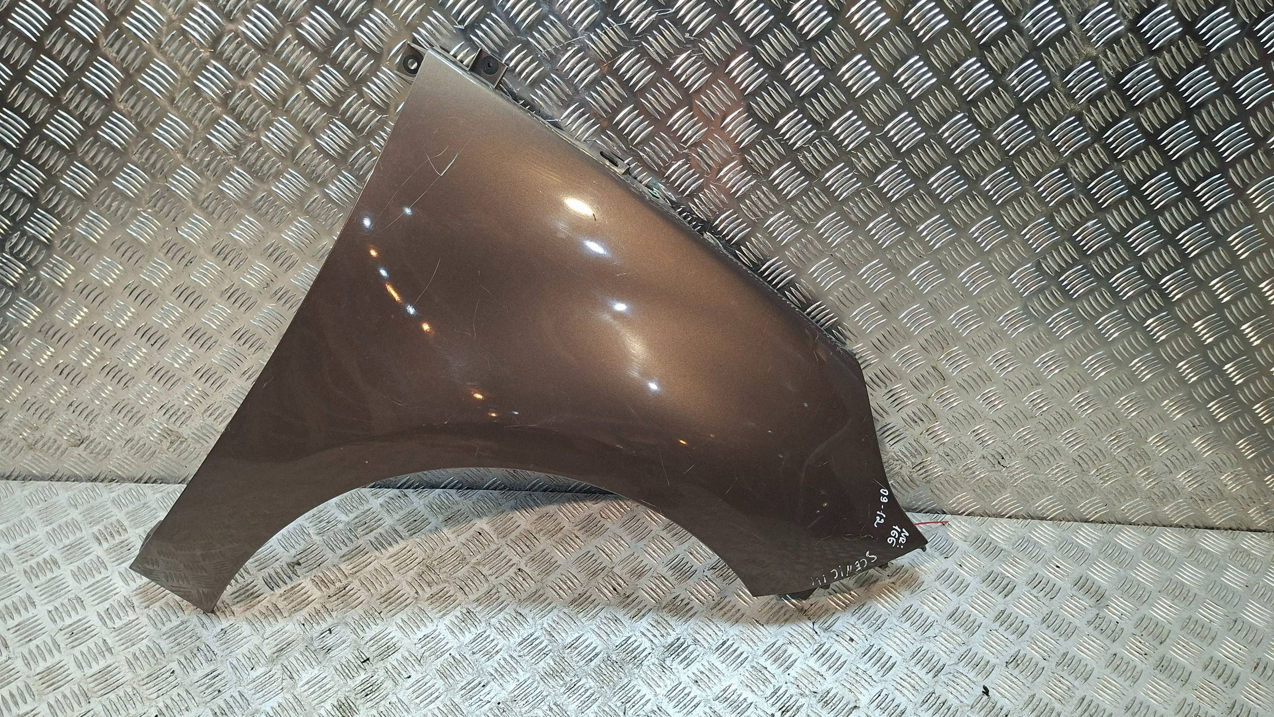 fender front right RENAULT SCENIC III 2009-2012