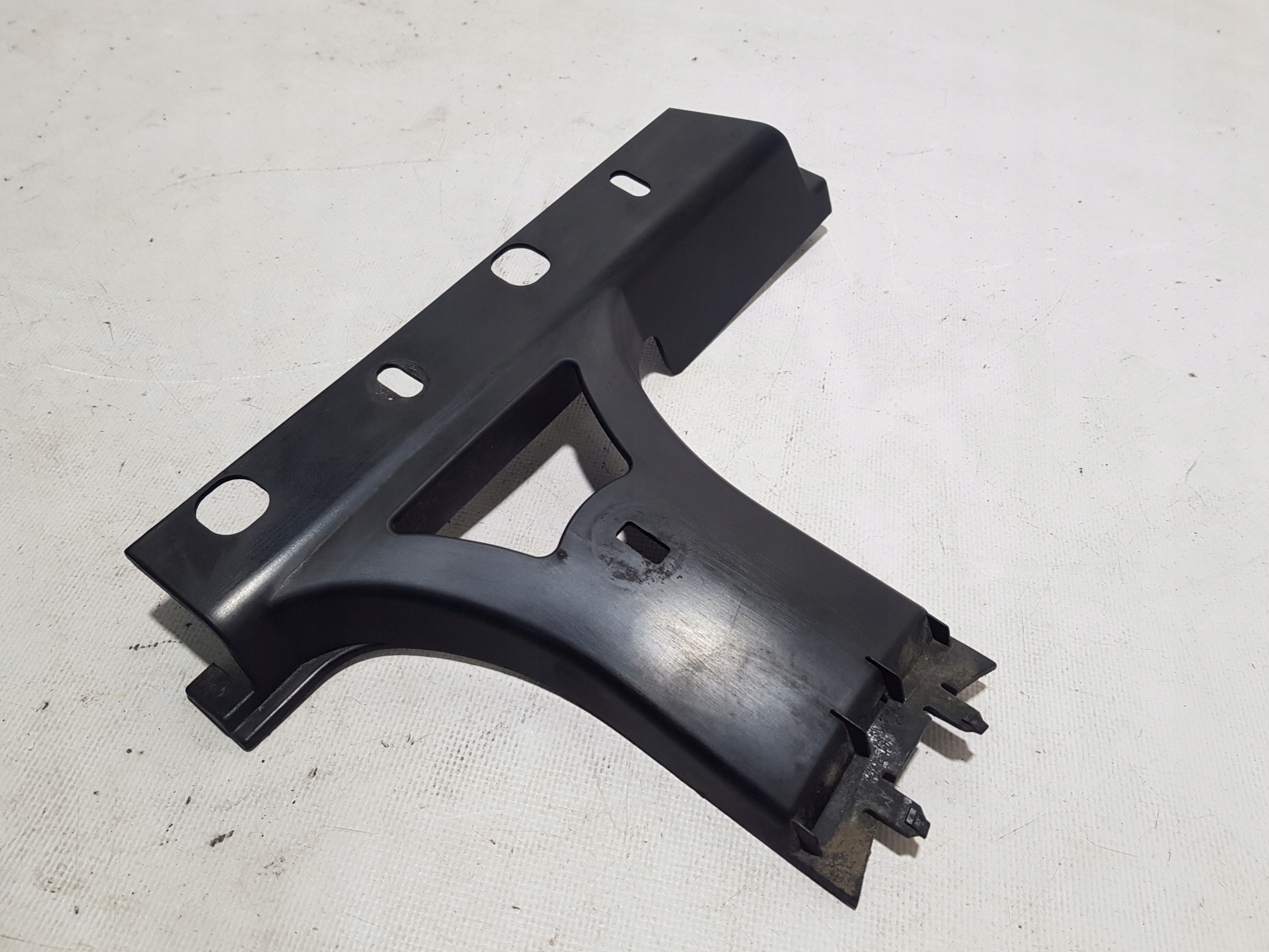 MERCEDES W207 bracket grille radiator 2078880190