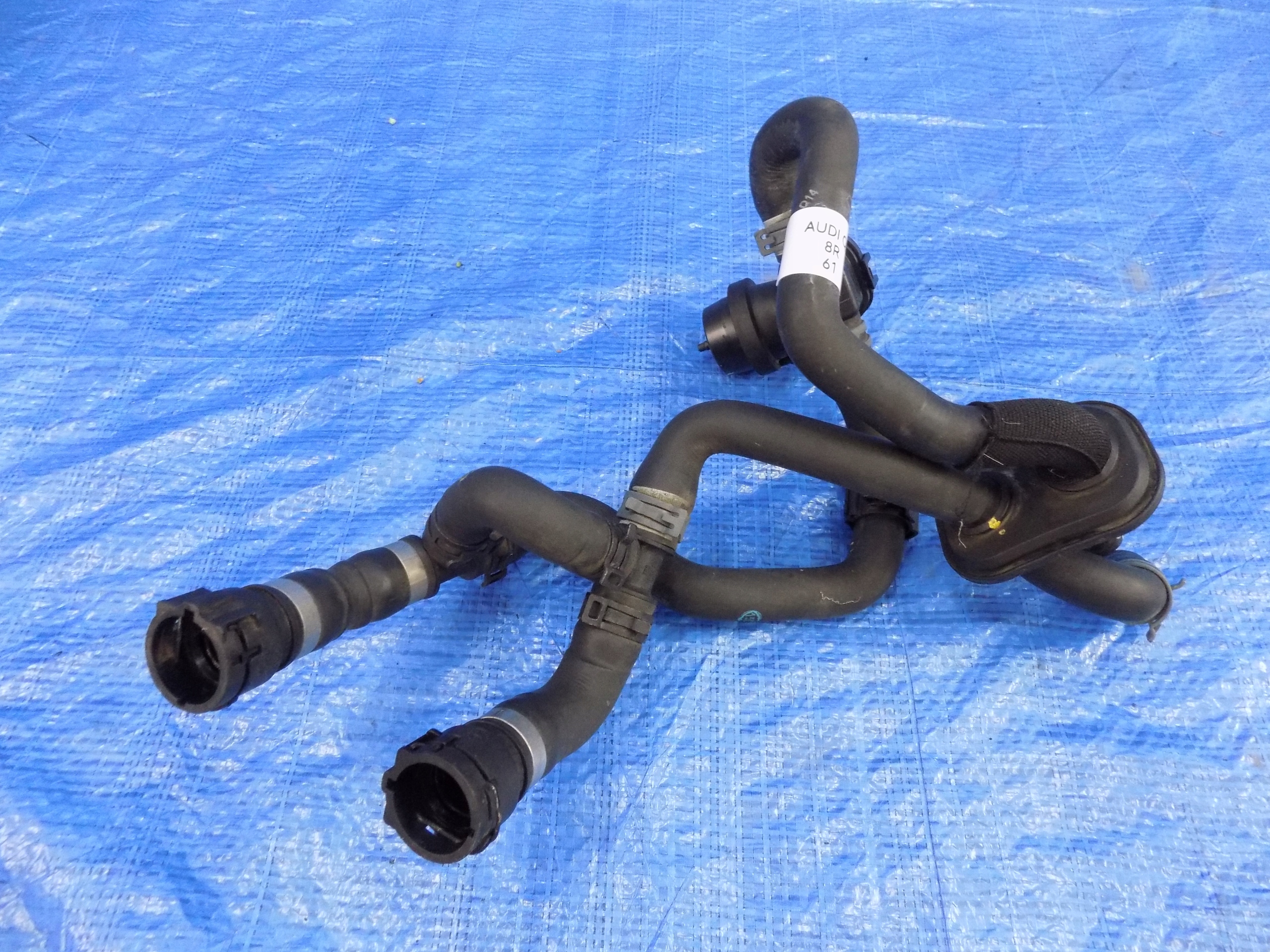 03L121157E - Шланг для воды клапан AUDI Q5 8R 2,0 TDI