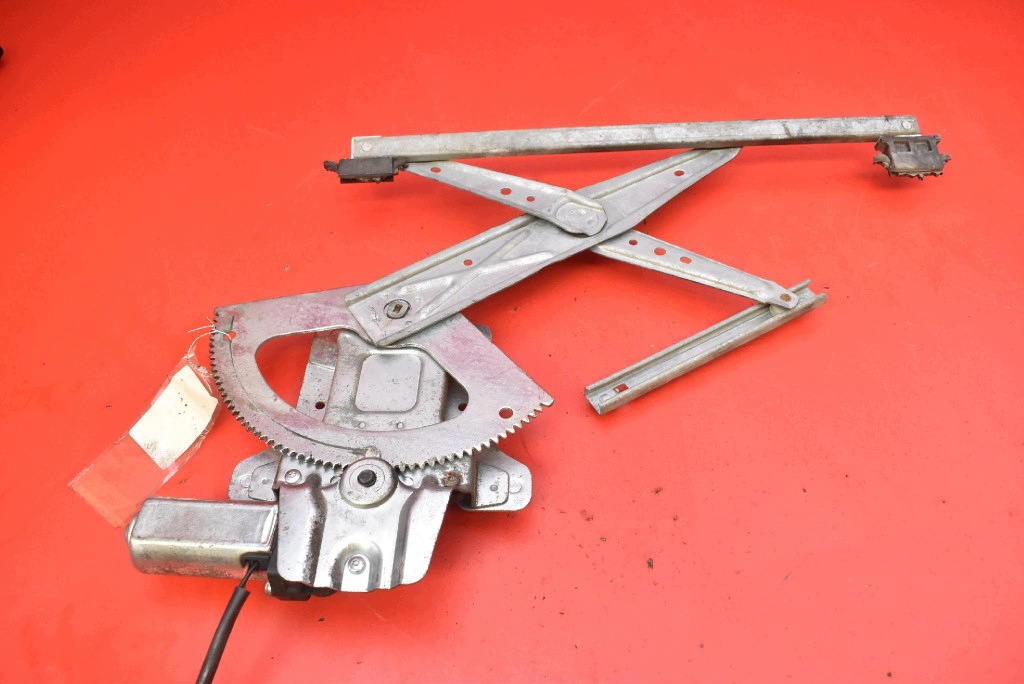 window regulator right front EU TOYOTA COROLLA IX E12 KOMBI 03-07