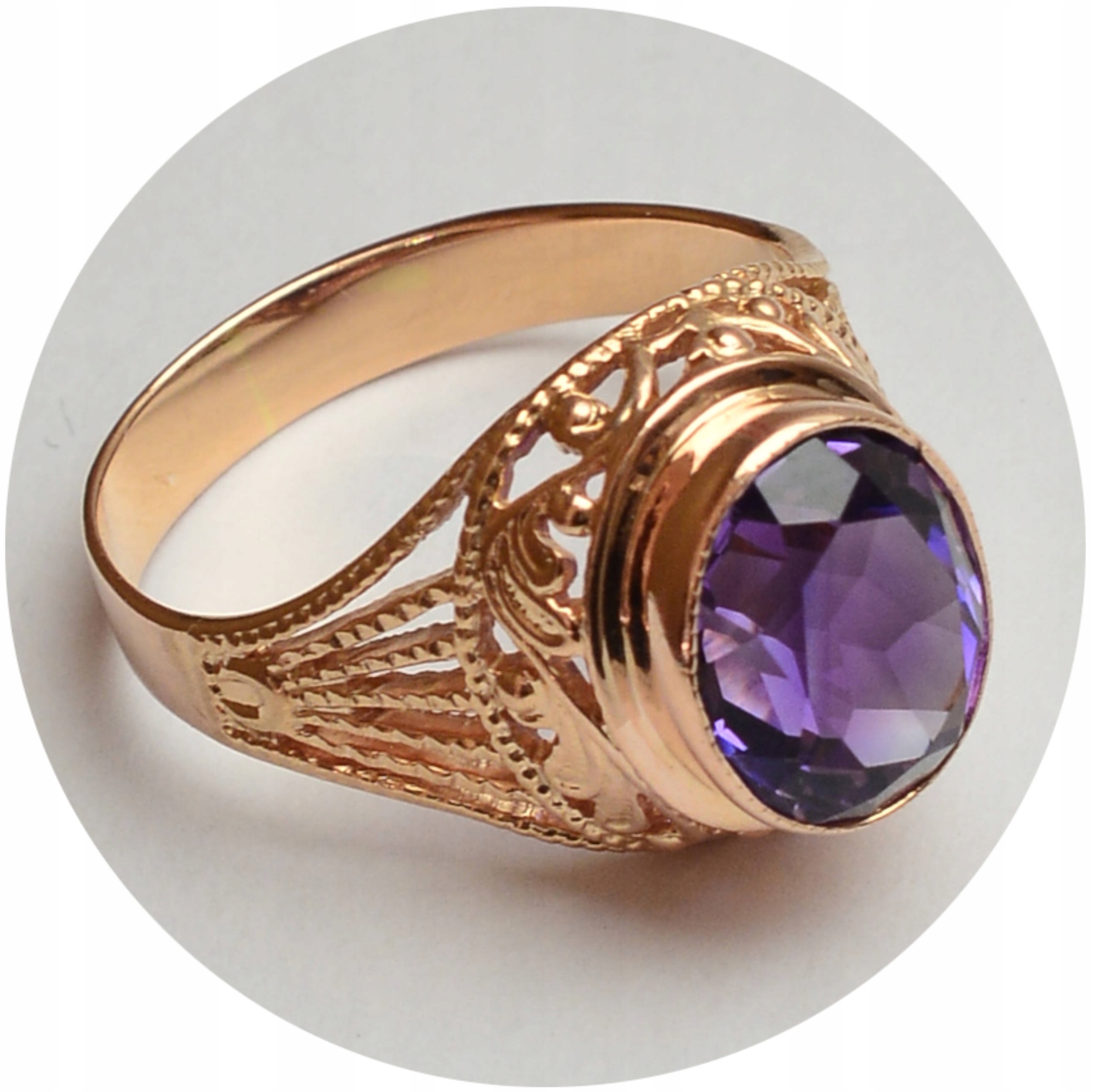 8.ed.ZSRR, ZŁOTY PIERŚCIONEK z FIOLETOWYM OKIEM