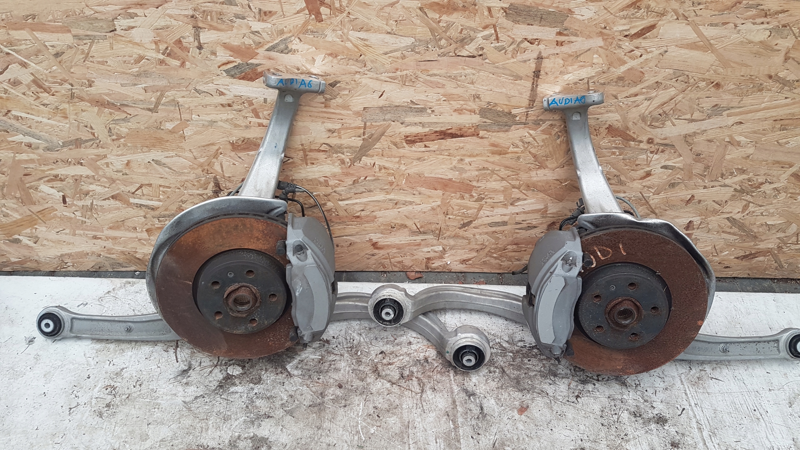 AUDI A6 C8 4k0 кросовер важіль управління комплект.L / P