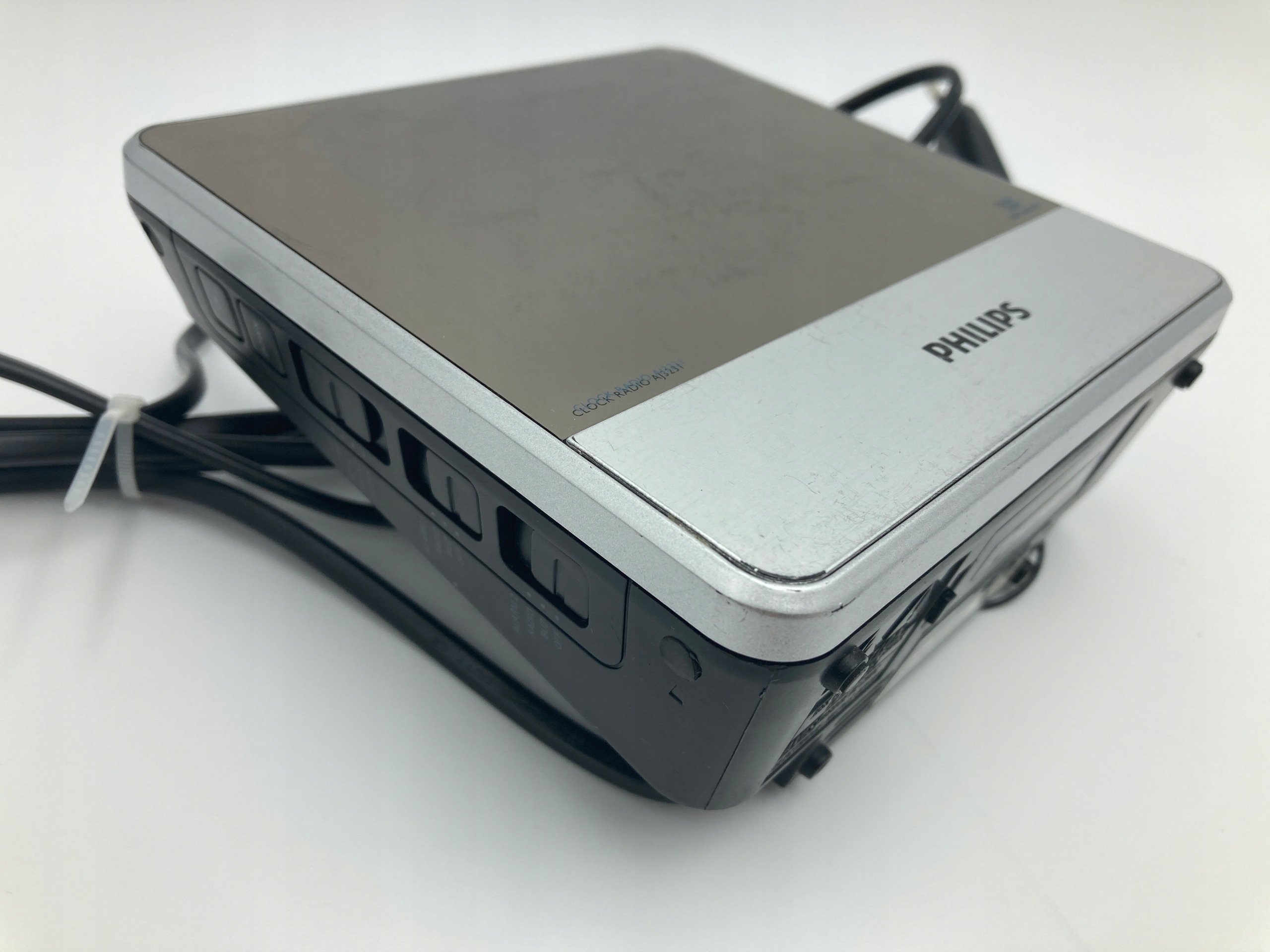 Radio sieciowe AM MW FM Philips Radiobudzik AJ3231 Model Radiobudzik AJ3231