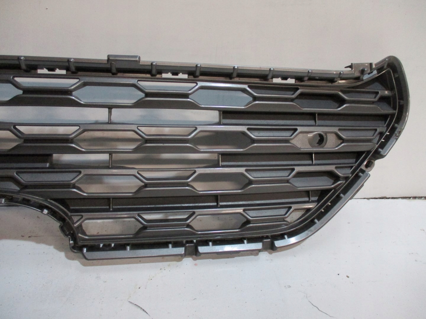 LÜFTUNGSGITTER DER STOSSSTANGE UNTER PDC TOYOTA RAV 4 20R