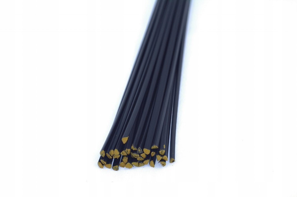 

Spoiwo PP+EM1 100g Trójkąt 4mm do spawania