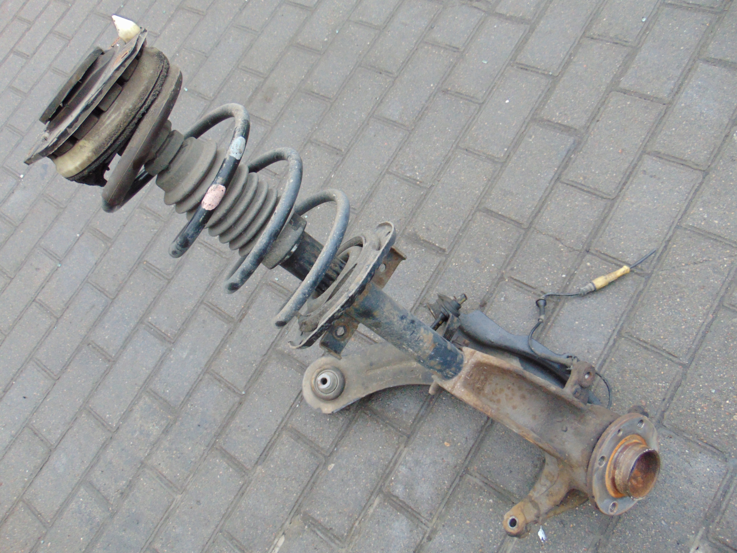 2363296 - MCPERSON ПРАВЫЙ КРОССОВЕР RENAULT SCENIC II 1.5 DCI