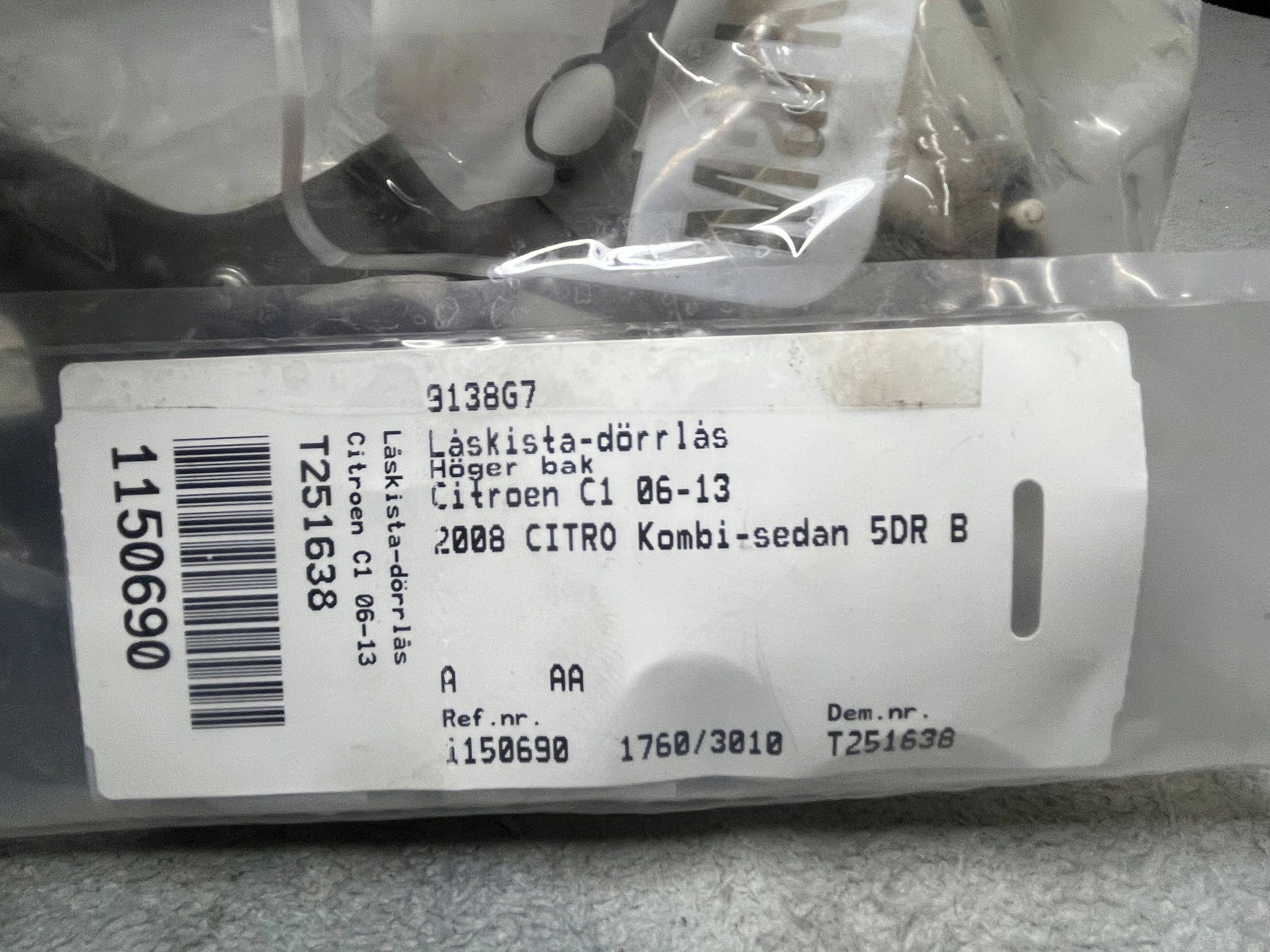 lock door tylnych Citroen C1 9138G7