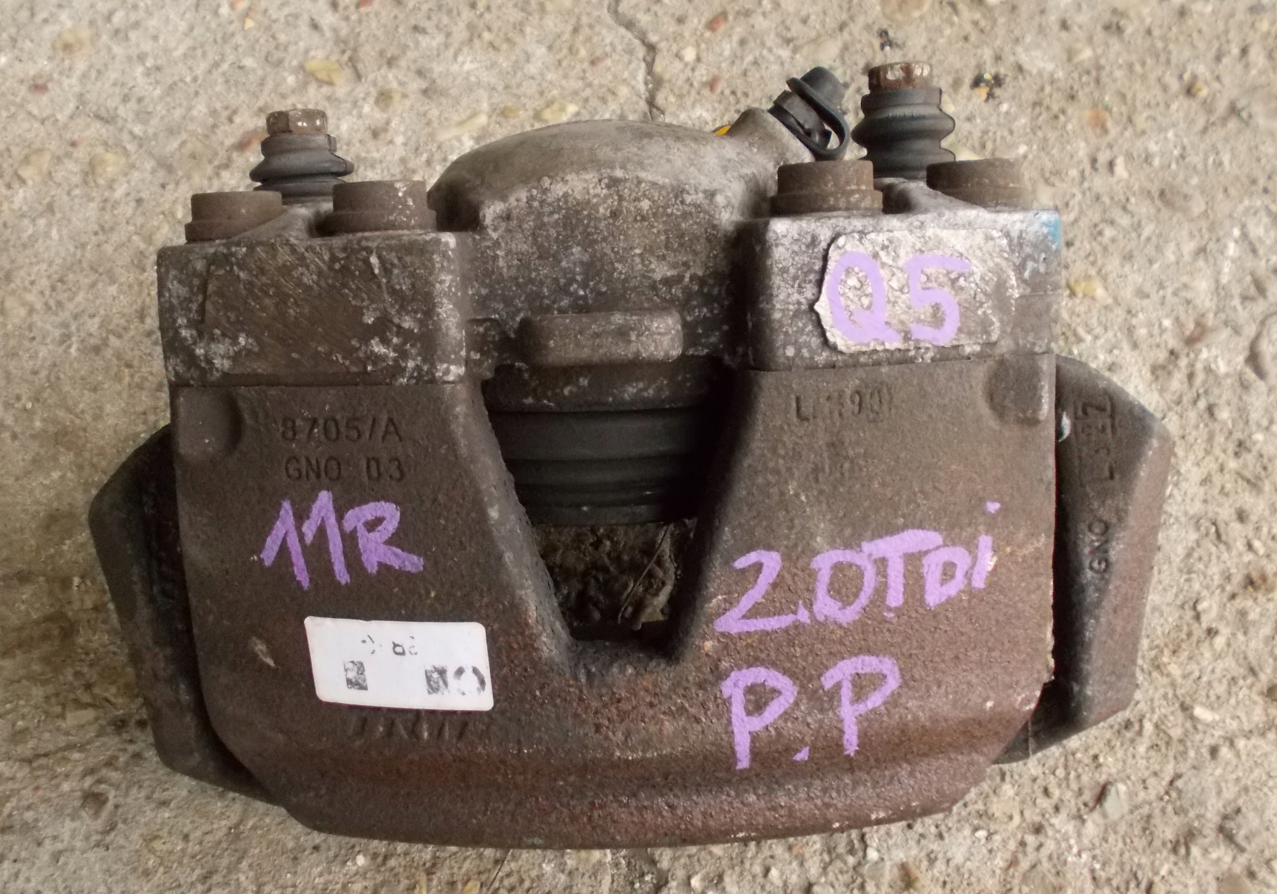 AUDI Q5 2.0 TDI 11R caliper brake right front