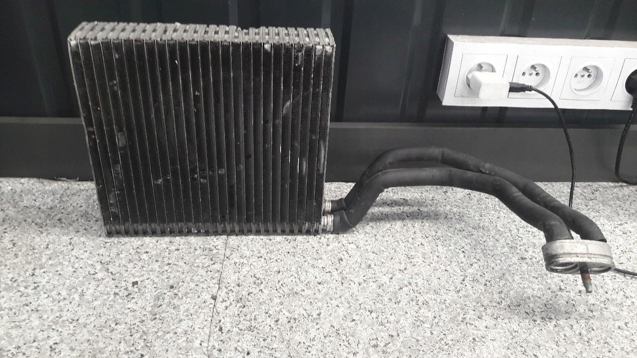 8e1820103 parownik klimatyzacji audi a4 b6 2.0 Typ samochodu Samochody osobowe