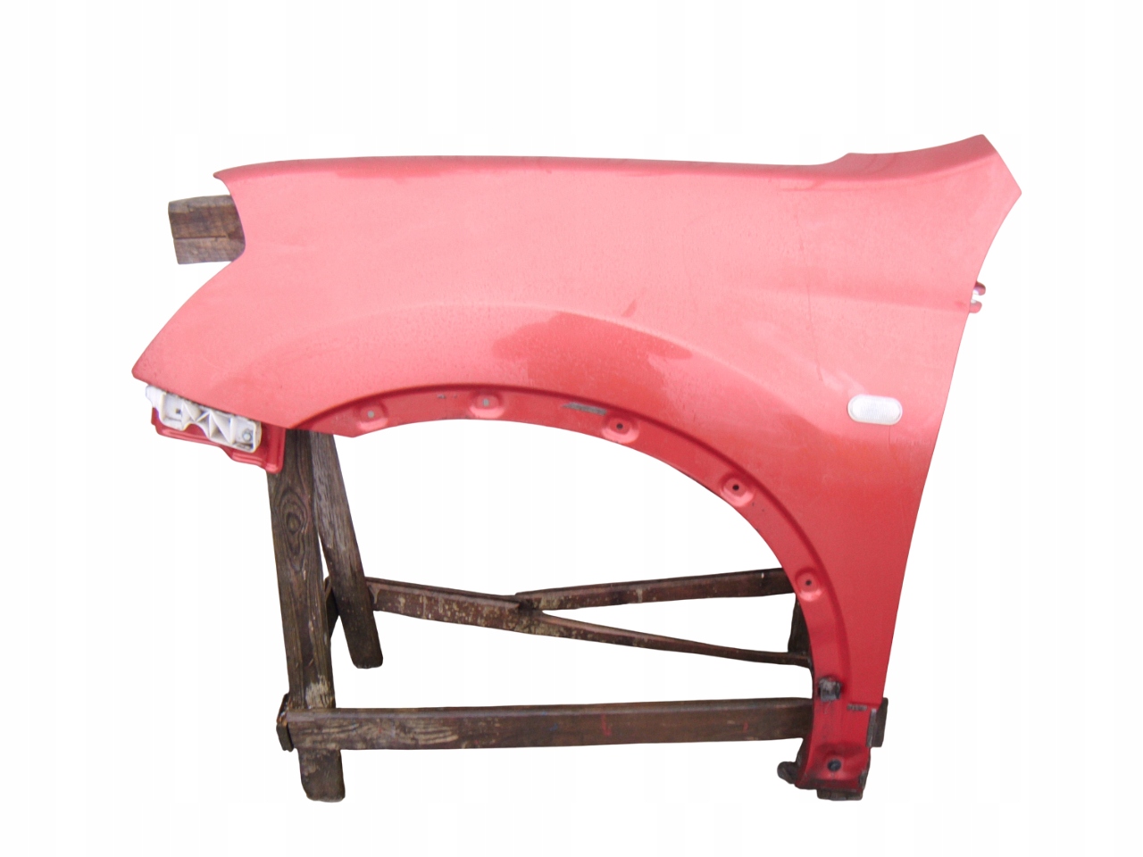 NISSAN QASHQAI J10 06- BŁOTNIK LEWY PRZÓD A52