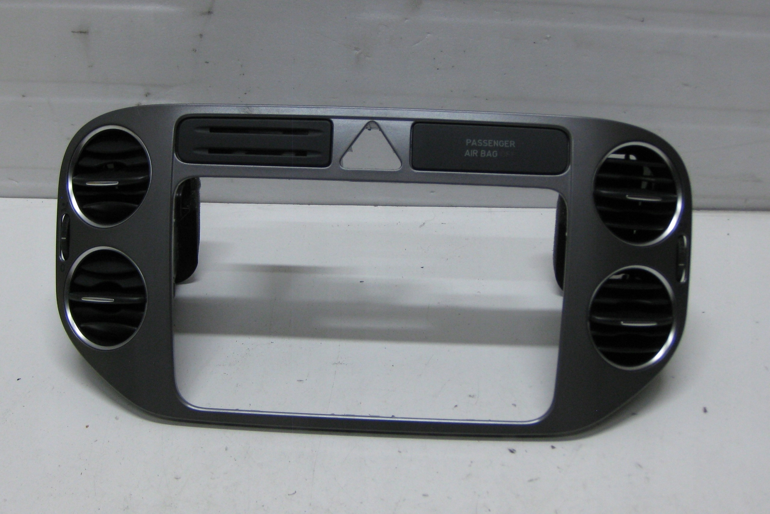 VW GOLF VI frame RADIA grid air conditioning devices 5M0858071K