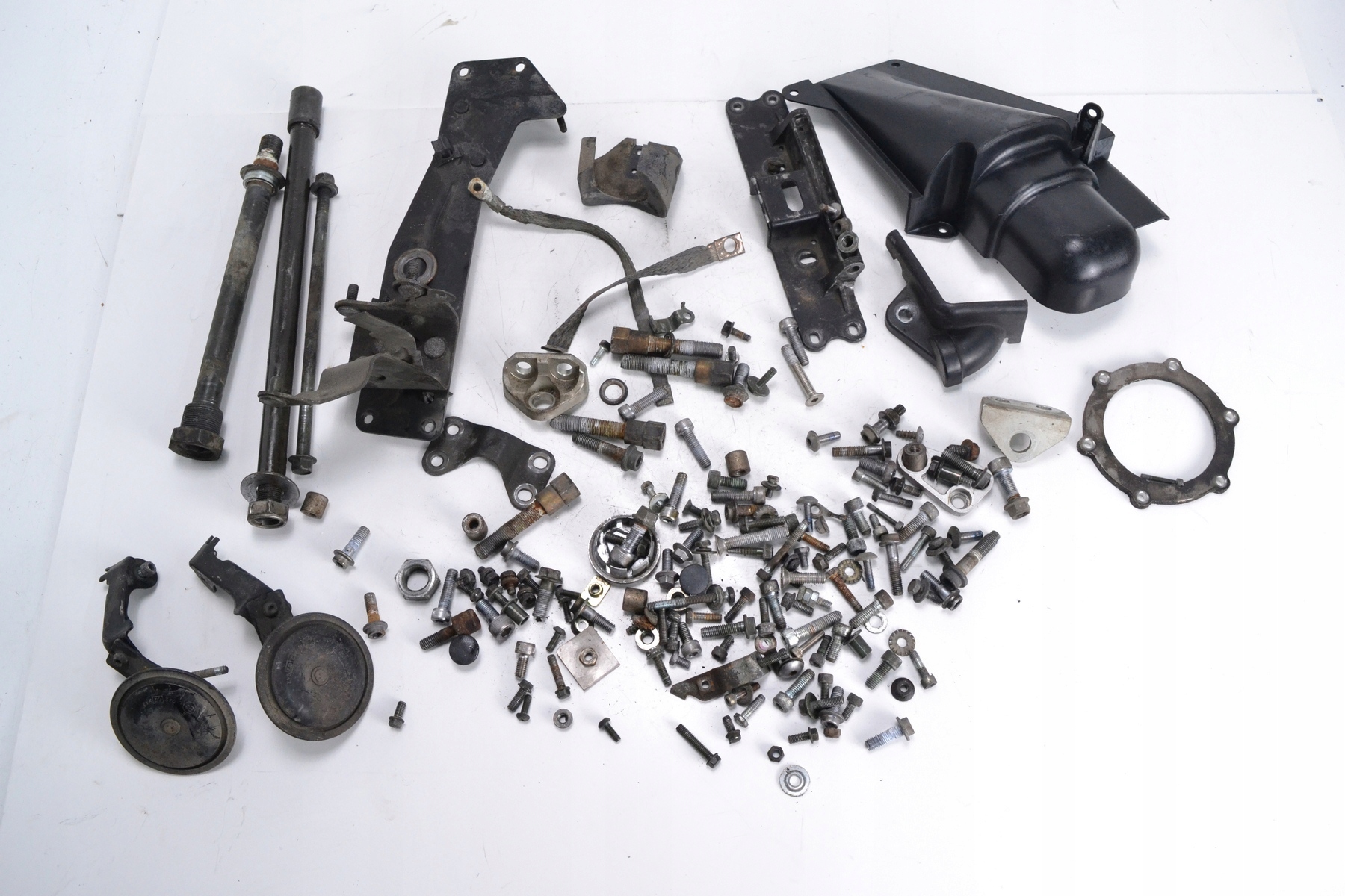 Śruby stelaż wypełnienie YAMAHA FJR 1300 01-05