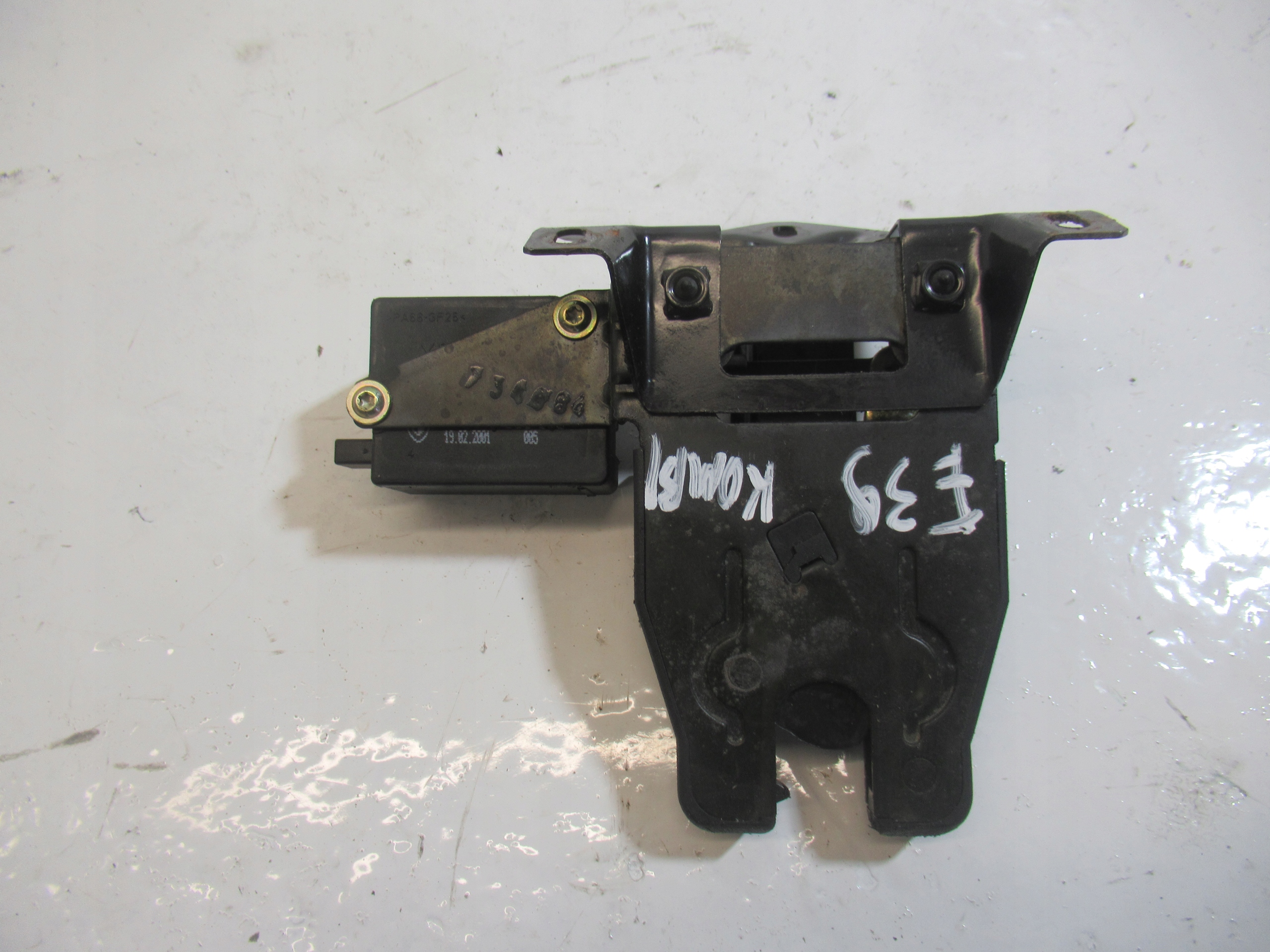 lock bonnet BAGAZNIKAW BMW E39 8168892