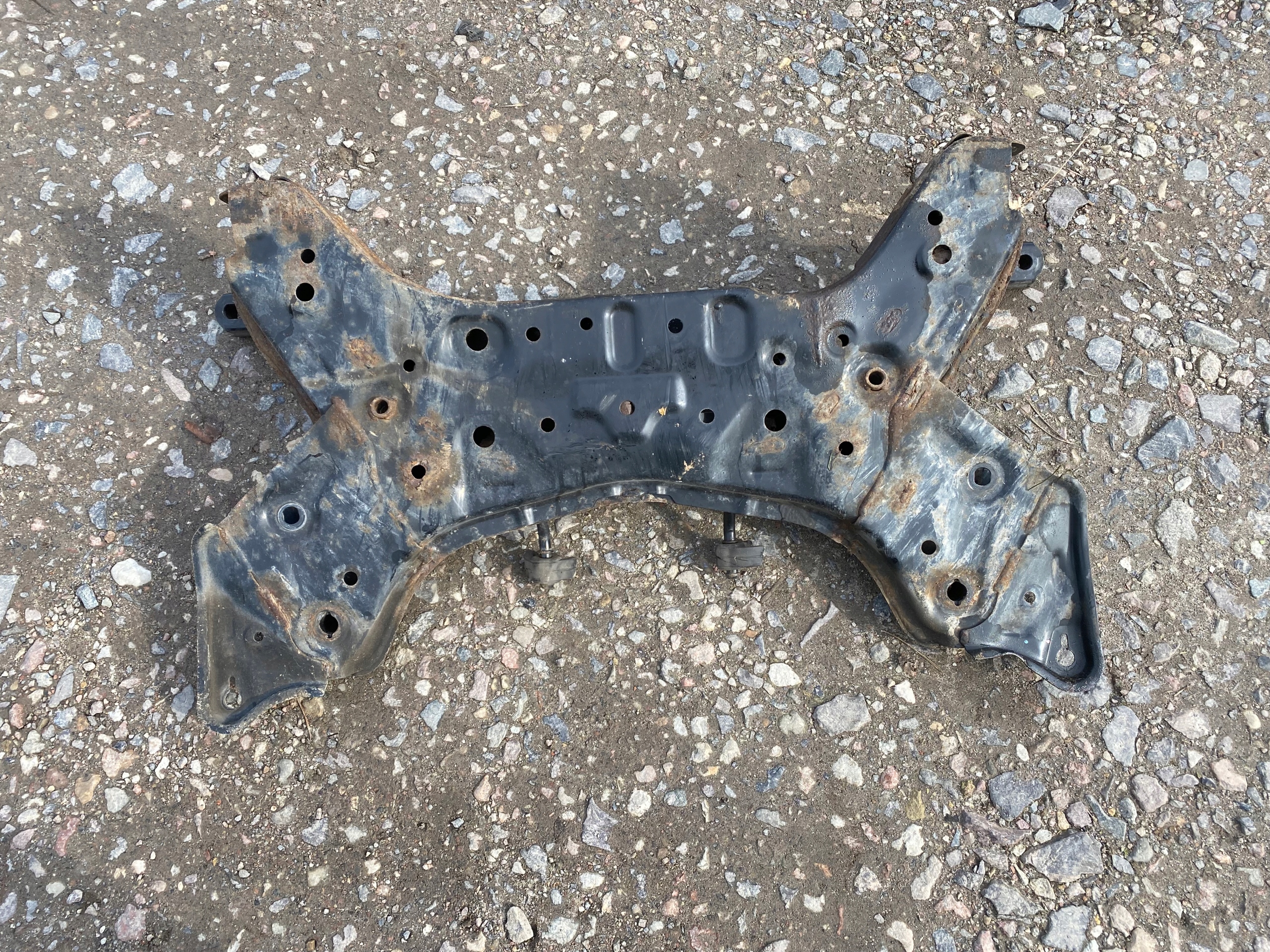 HYUNDAI i10 II 1.2B axle beam subframe front 62401-B9000