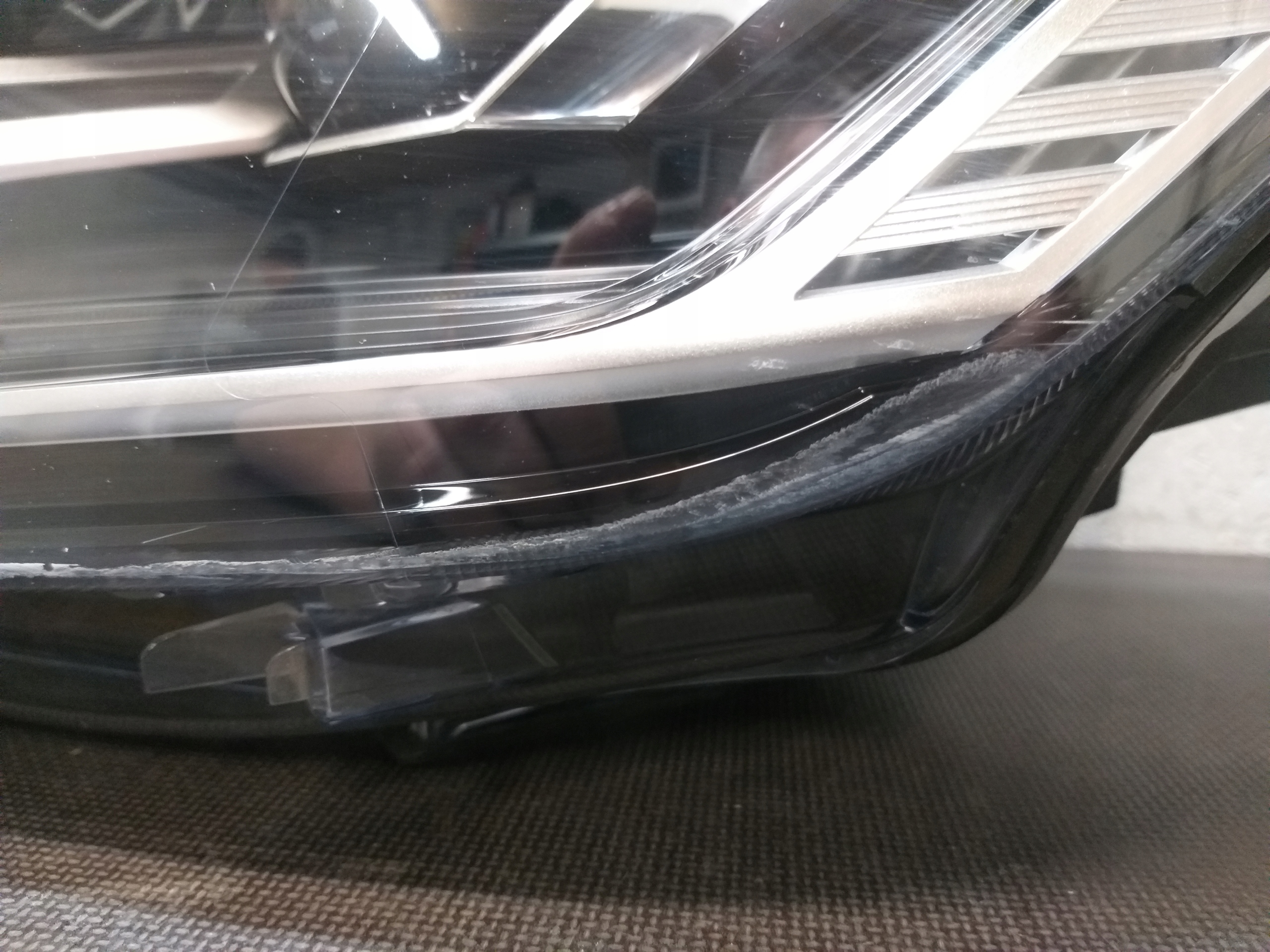 LIGHT FRONT LEFT VW CADDY FULL LED 21- 2K8941035A
