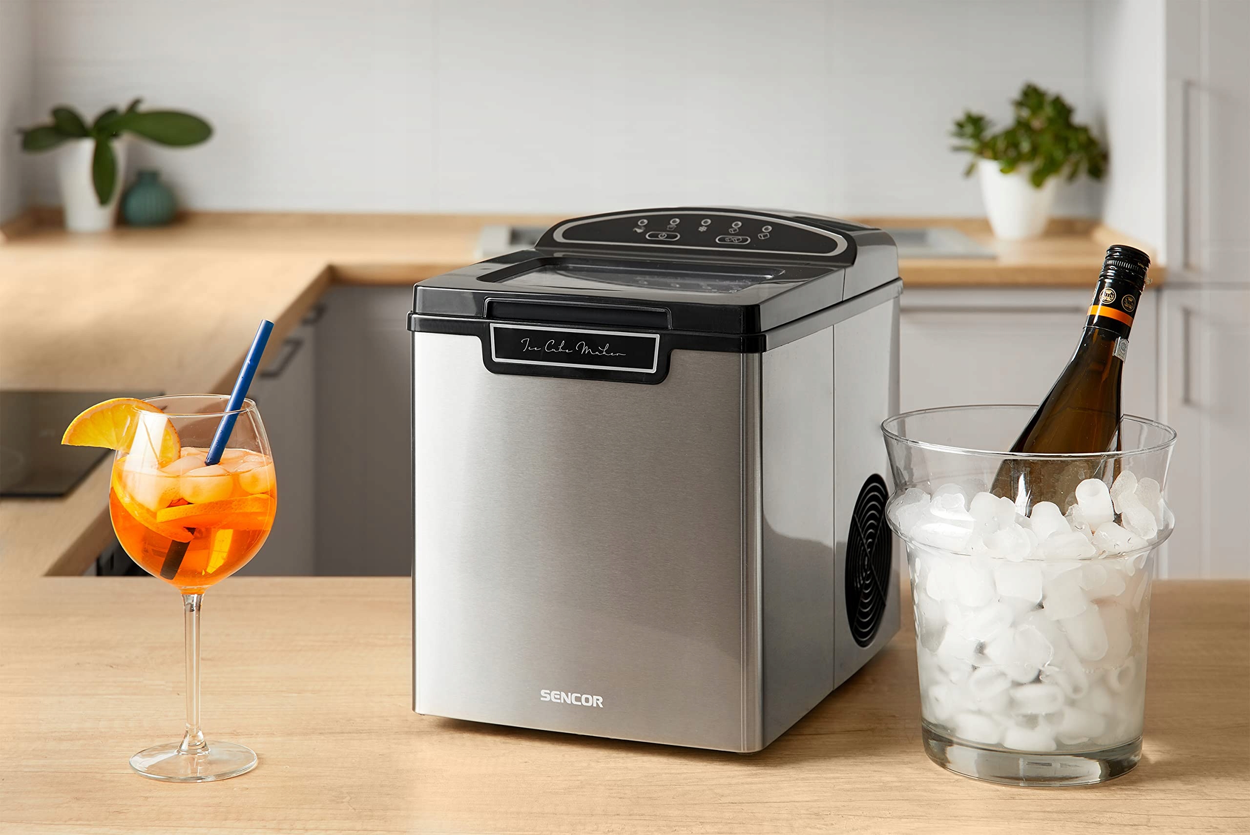 Kostkarka do lodu Sencor Sim 3500SS Moc 105 W