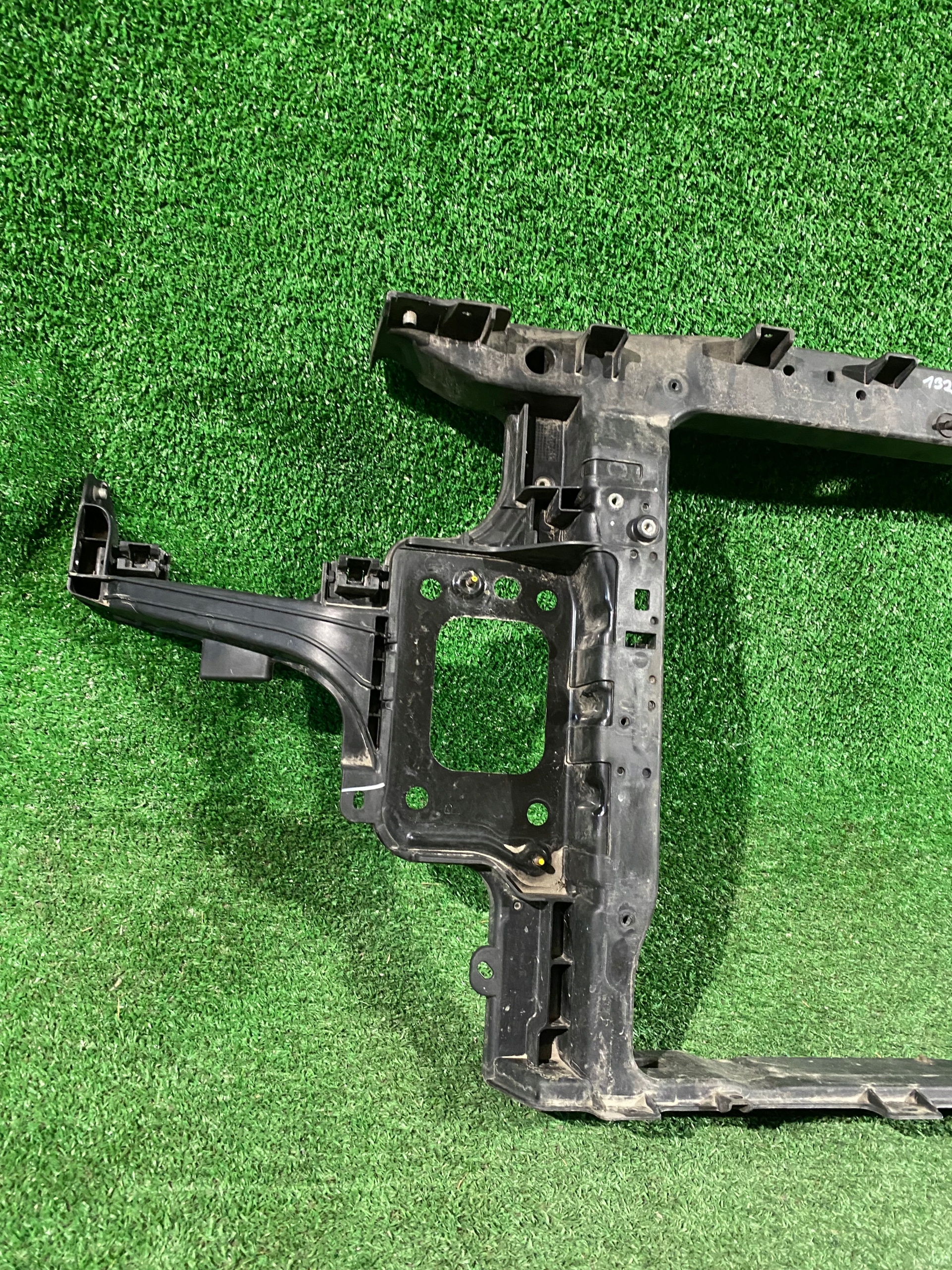 support panel for radiators pillar iron HYUNDAI I30 III