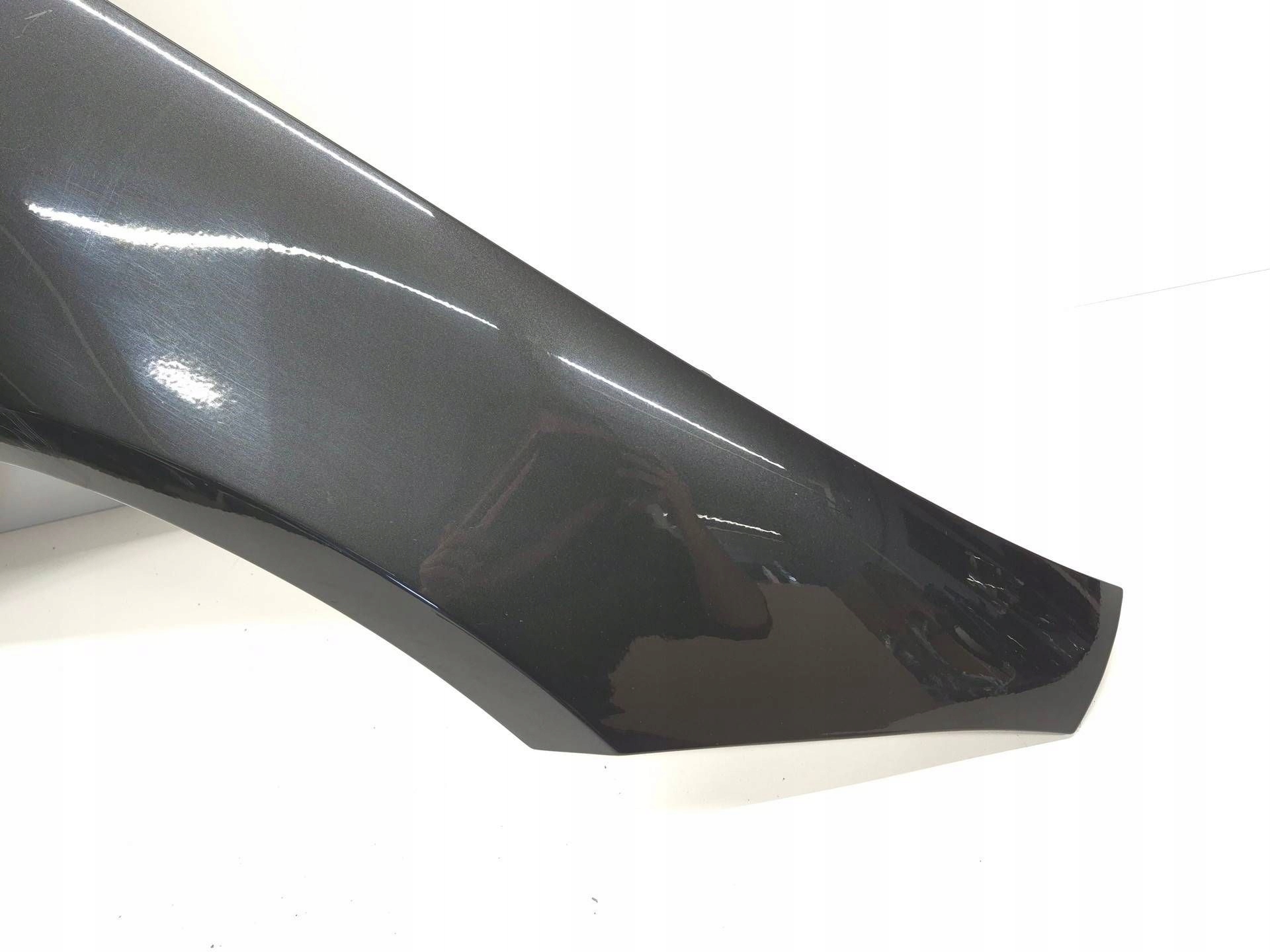 fender right front front MERCEDES CLS W257 C257 LAKIER 831